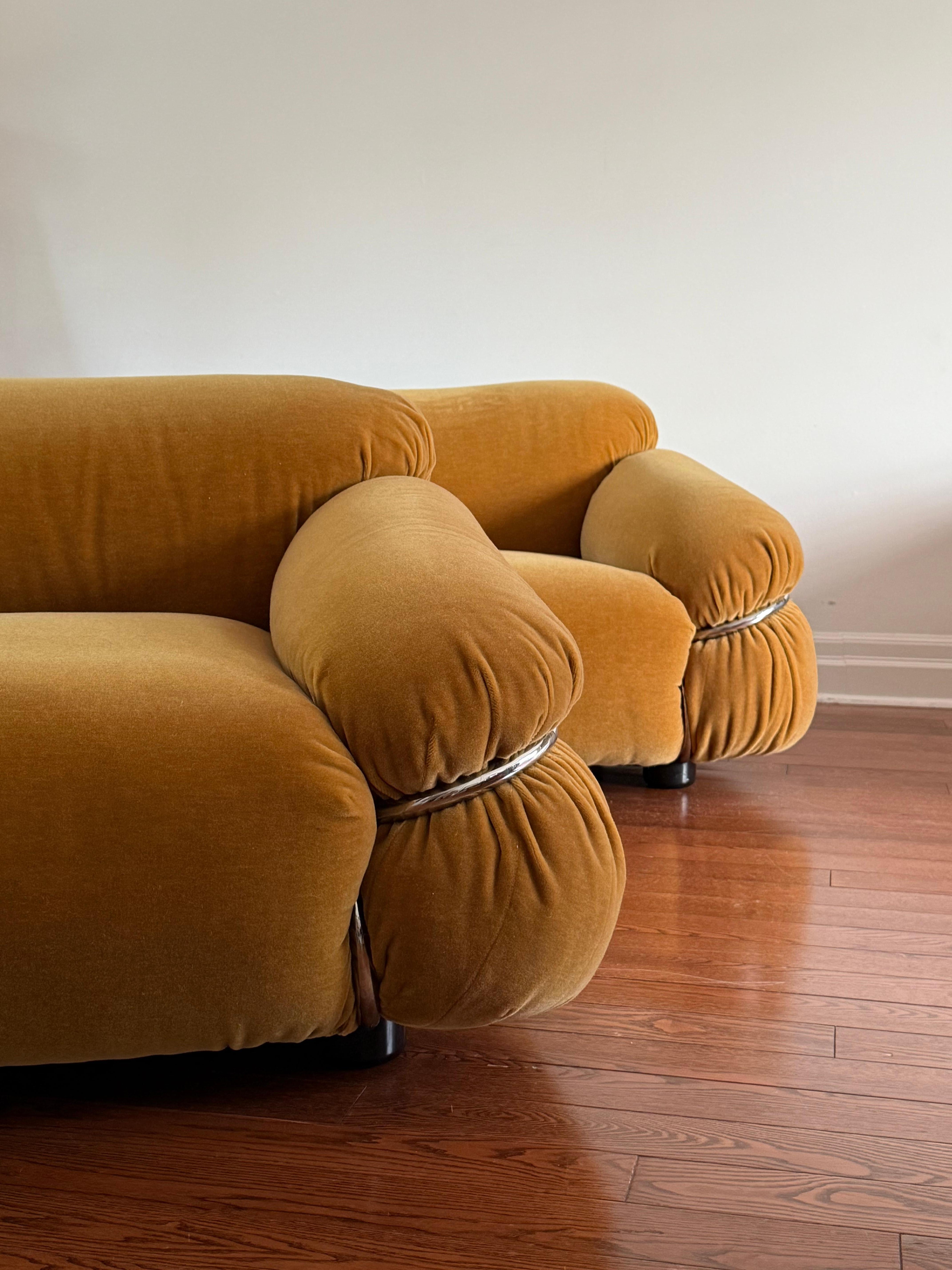 Sofá Sesann de Gianfranco Frattini para Cassina en venta 2