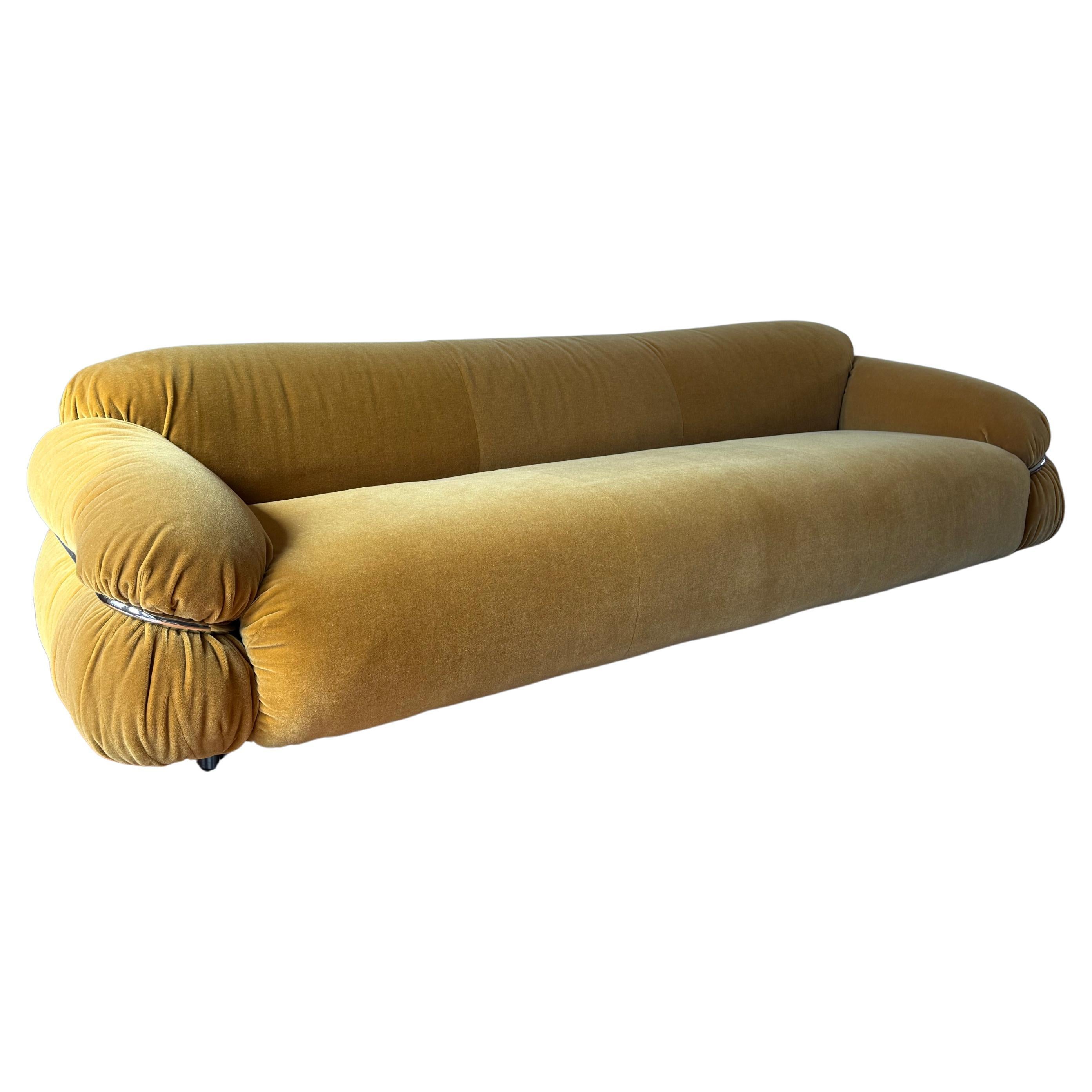 Sofá Sesann de Gianfranco Frattini para Cassina en venta