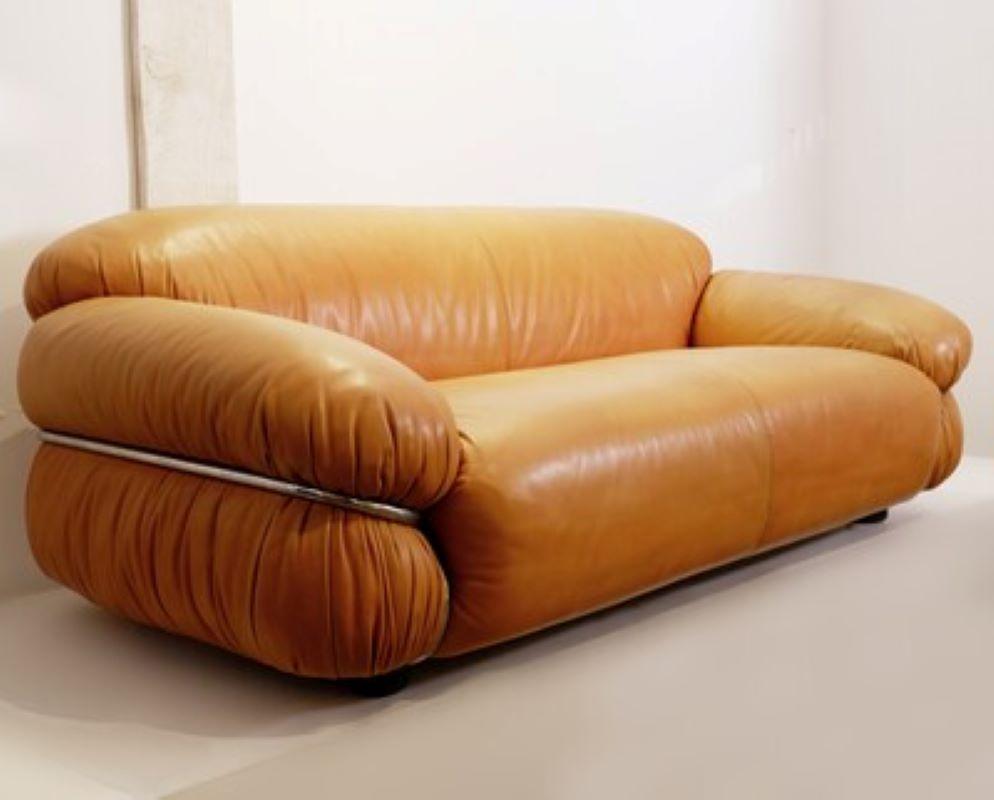 Italian Sesann sofa by Gianfranco Frattini, for Cassina, Italy, 1960's For Sale