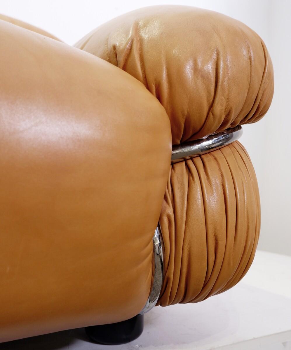 Leather Sesann sofa by Gianfranco Frattini, for Cassina, Italy, 1960's For Sale