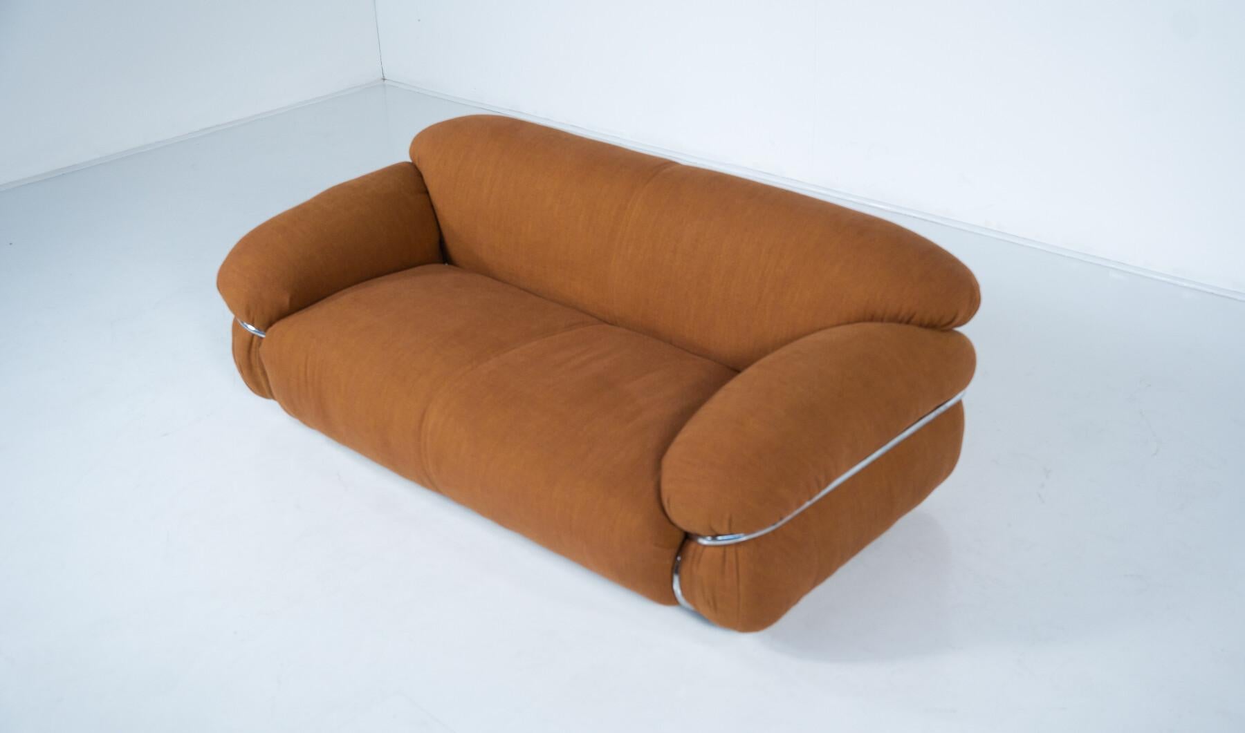 Sesann Sofa by Gianfranco Frattini for Cassina, New Upholstery, Italy, 1970s im Angebot 1