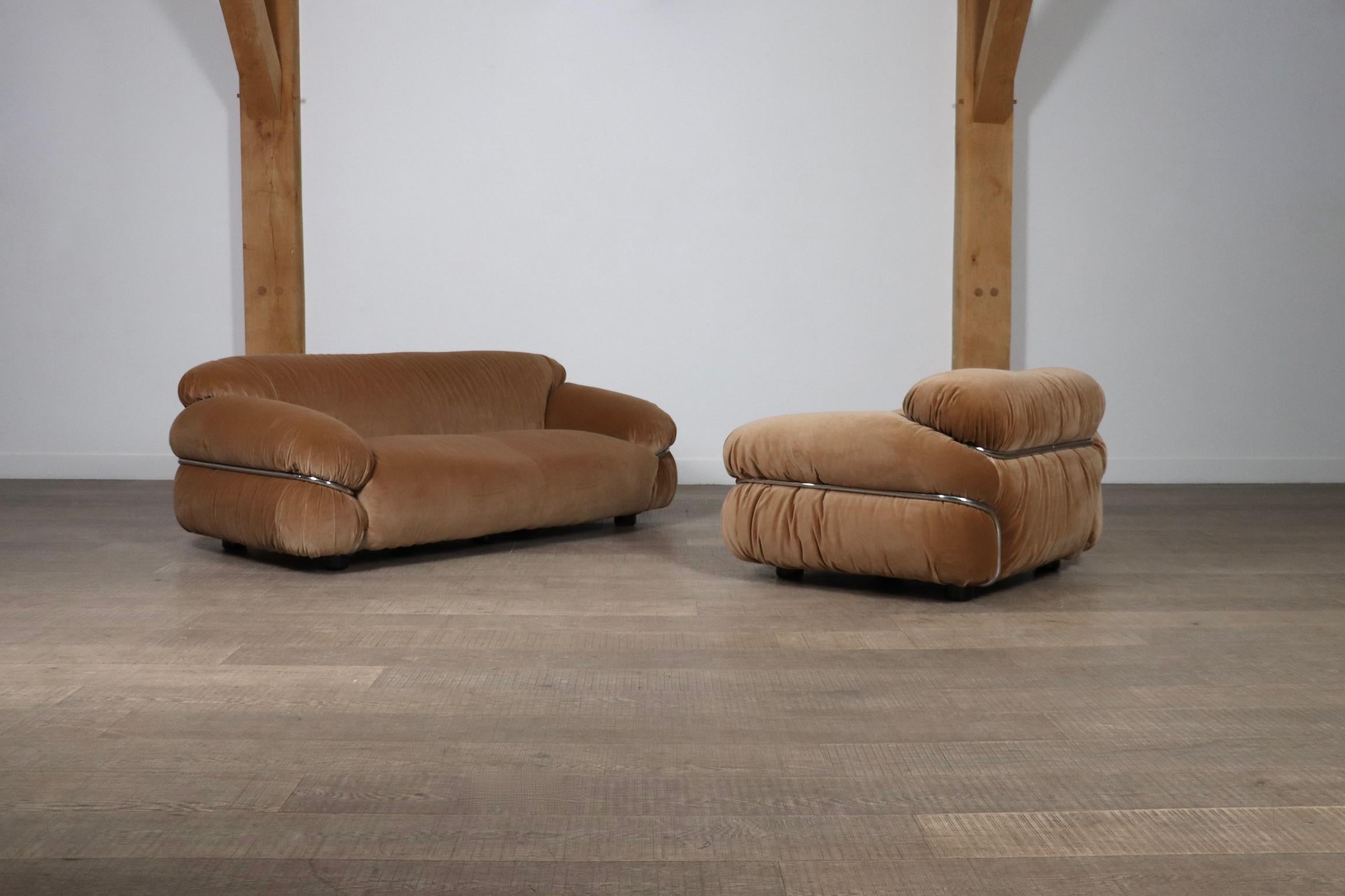 Sesann two seater sofa in velvet by Gianfranco Frattini for Cassina Italy 1969 For Sale 13
