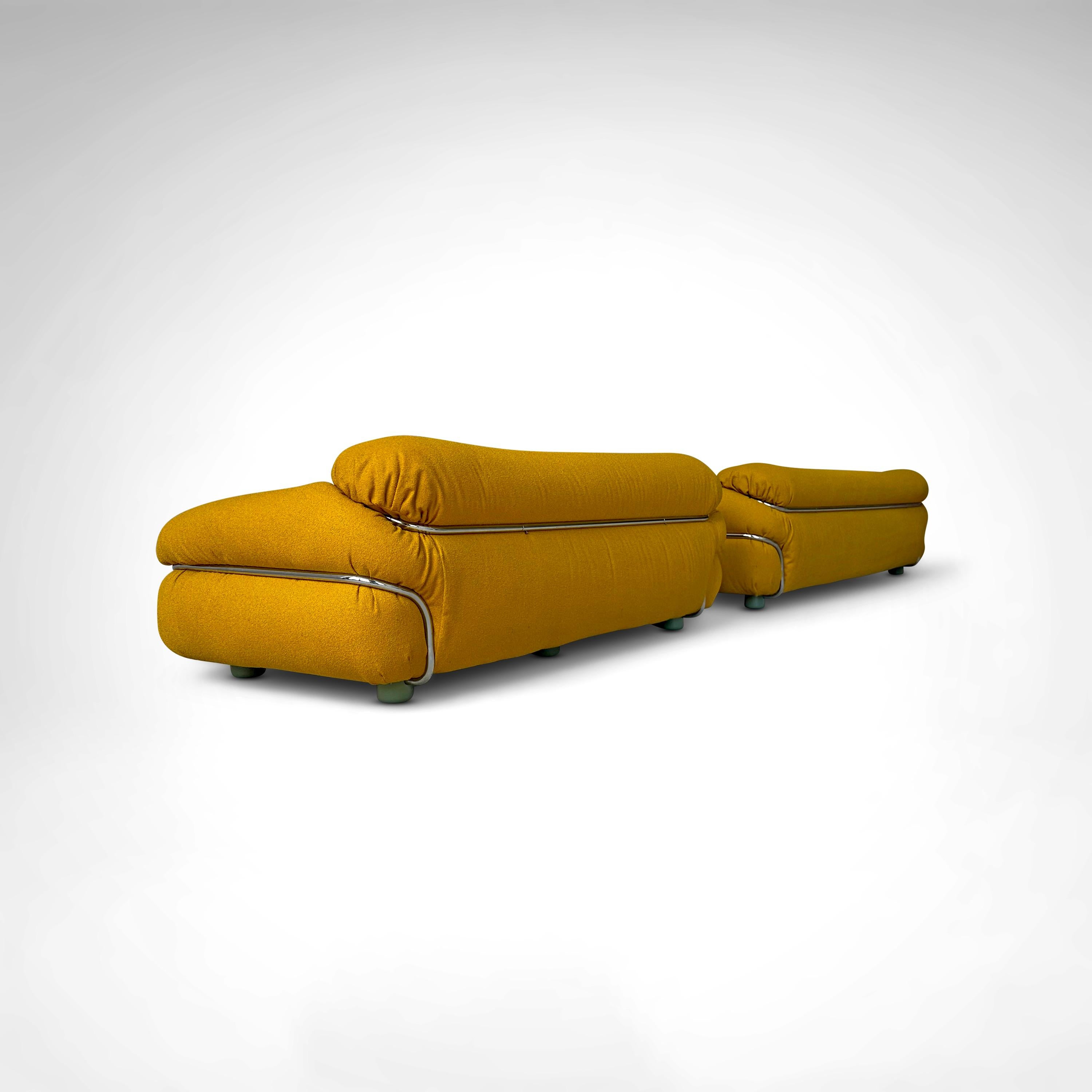 Sofá Sesann amarillo bouclé de Gianfranco Frattini para Cassina años 70, set de 2 Italiano en venta