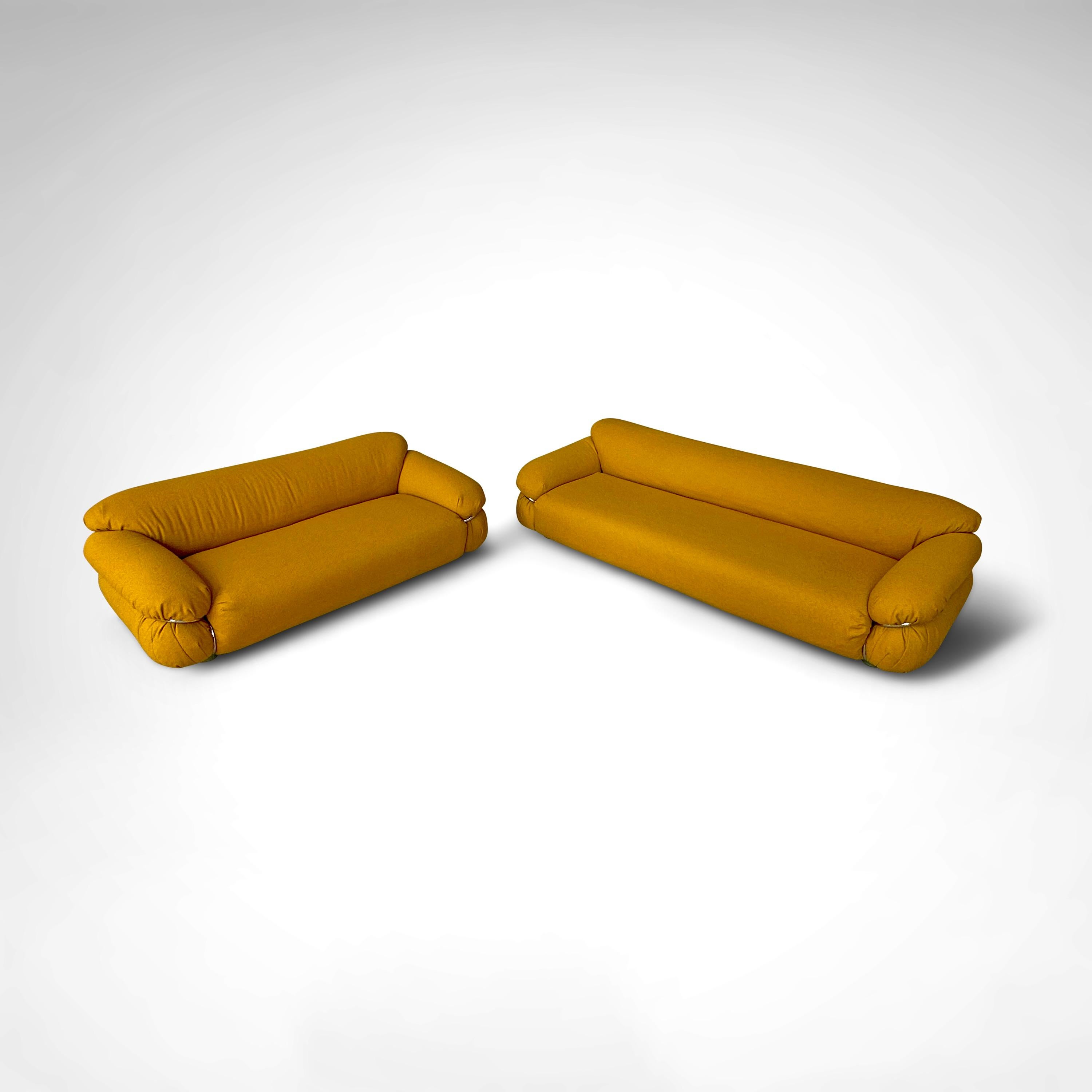 Sofá Sesann amarillo bouclé de Gianfranco Frattini para Cassina años 70, set de 2 finales del siglo XX en venta