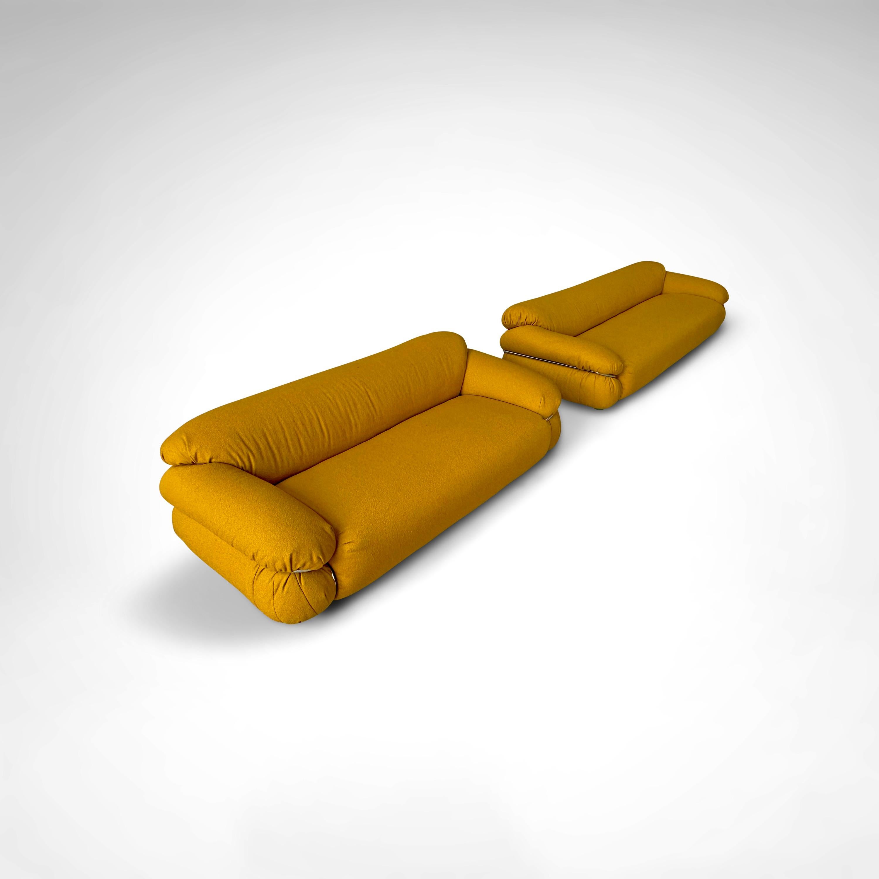 Sofá Sesann amarillo bouclé de Gianfranco Frattini para Cassina años 70, set de 2 en venta 1