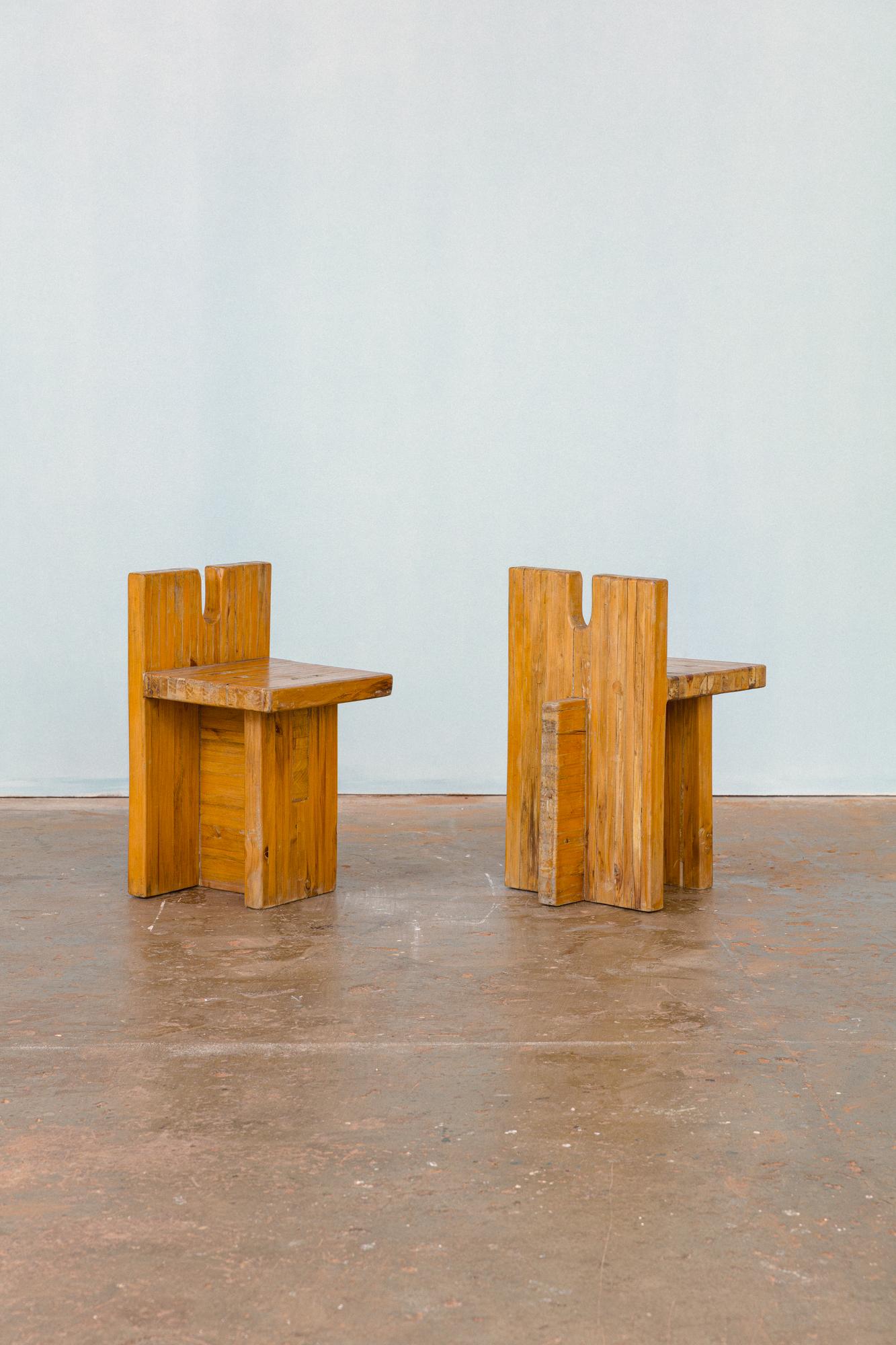 Tabouret iconique du SESC conçu par Lina Bo Bardi et Marcelo Suzuki pour le SESC Pompeia en 1982, entièrement restauré.