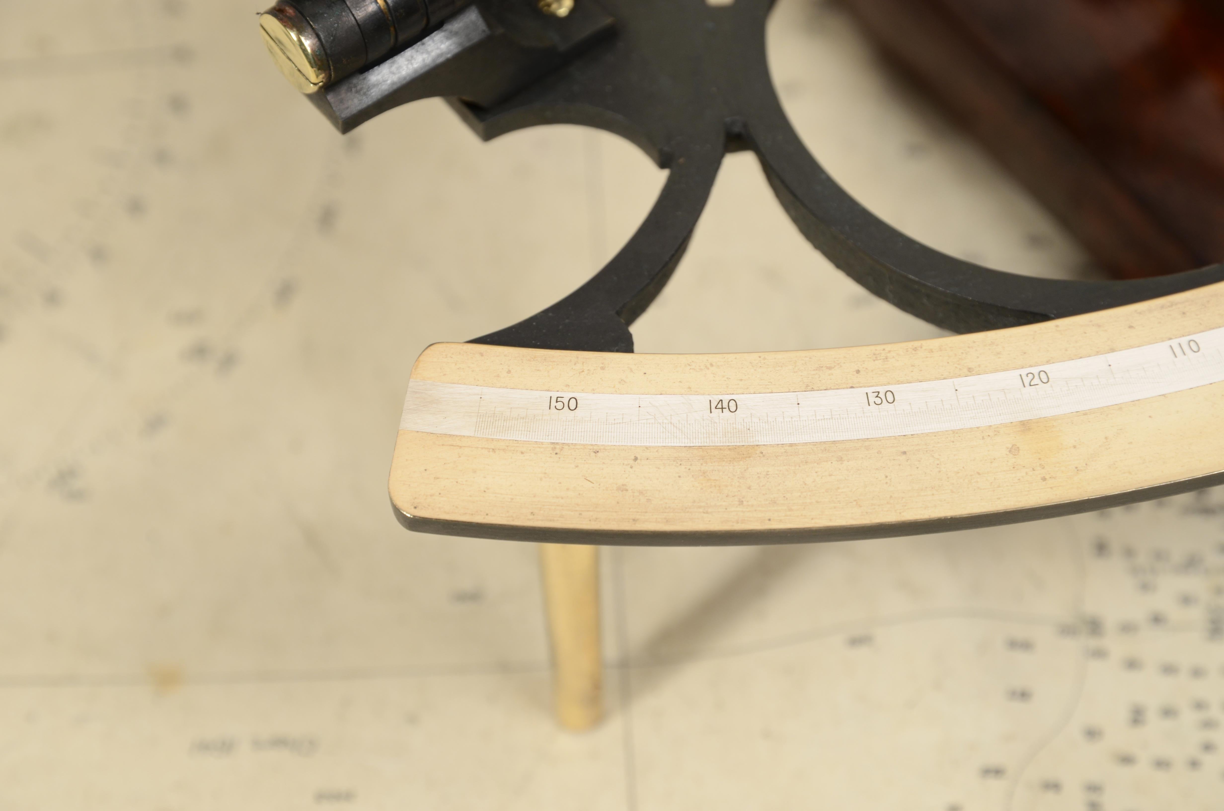 Sextant en laiton bruni D. Mc Lean & Co  Lta 113 Frenchurch  St. Londres 1890 en vente 6