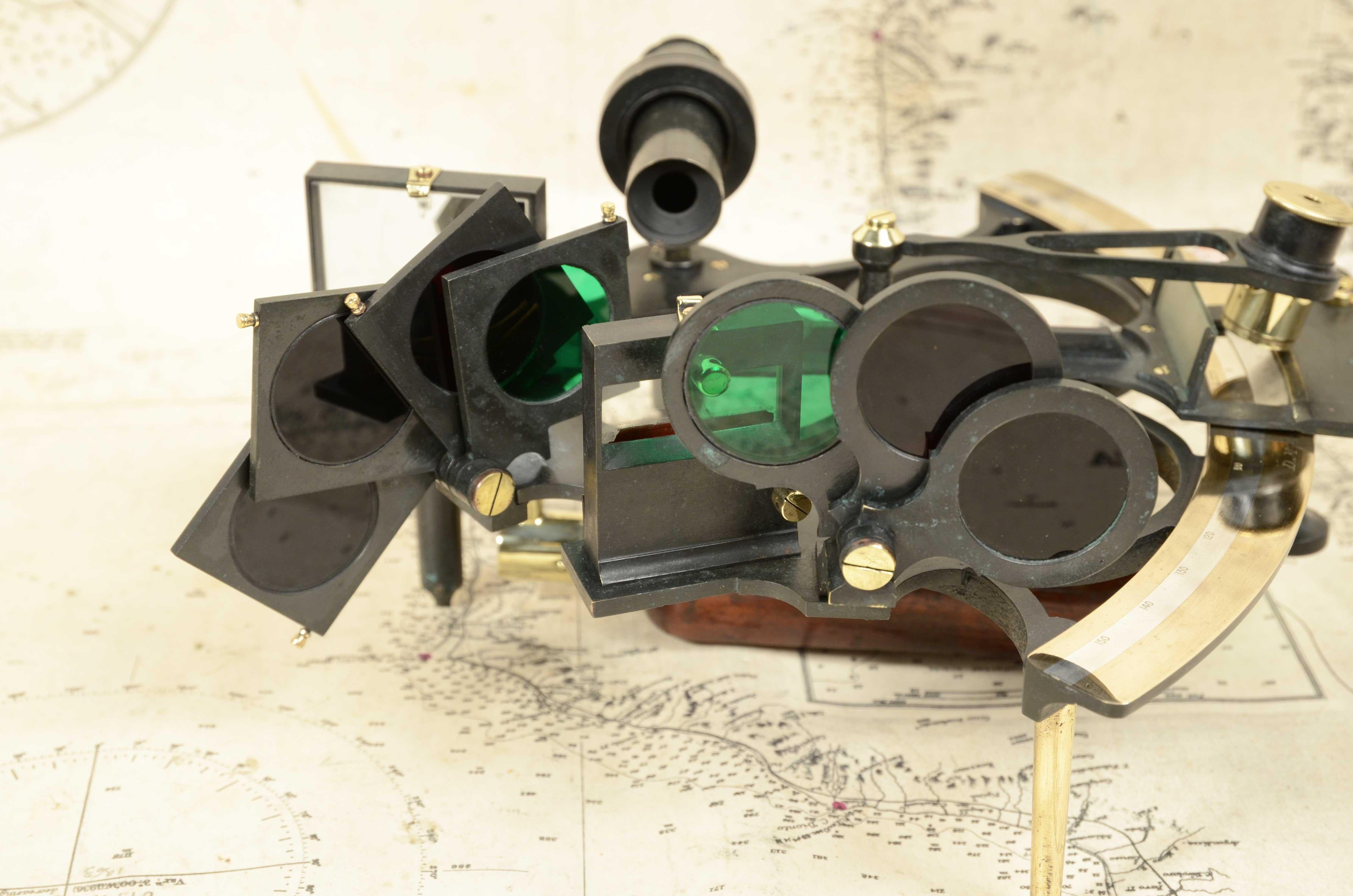 Sextant en laiton bruni D. Mc Lean & Co  Lta 113 Frenchurch  St. Londres 1890 en vente 11