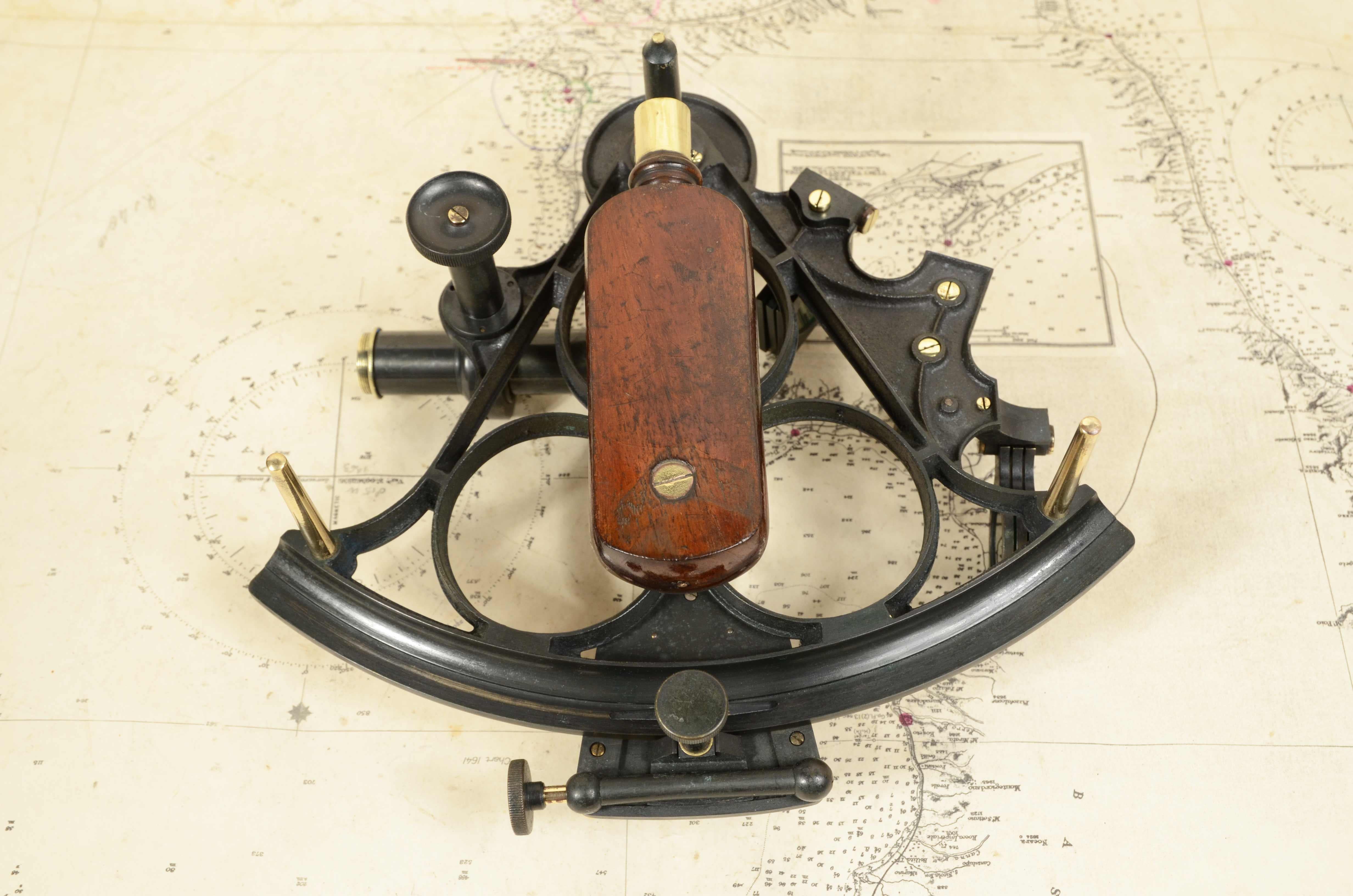 Sextant en laiton bruni D. Mc Lean & Co  Lta 113 Frenchurch  St. Londres 1890 en vente 12