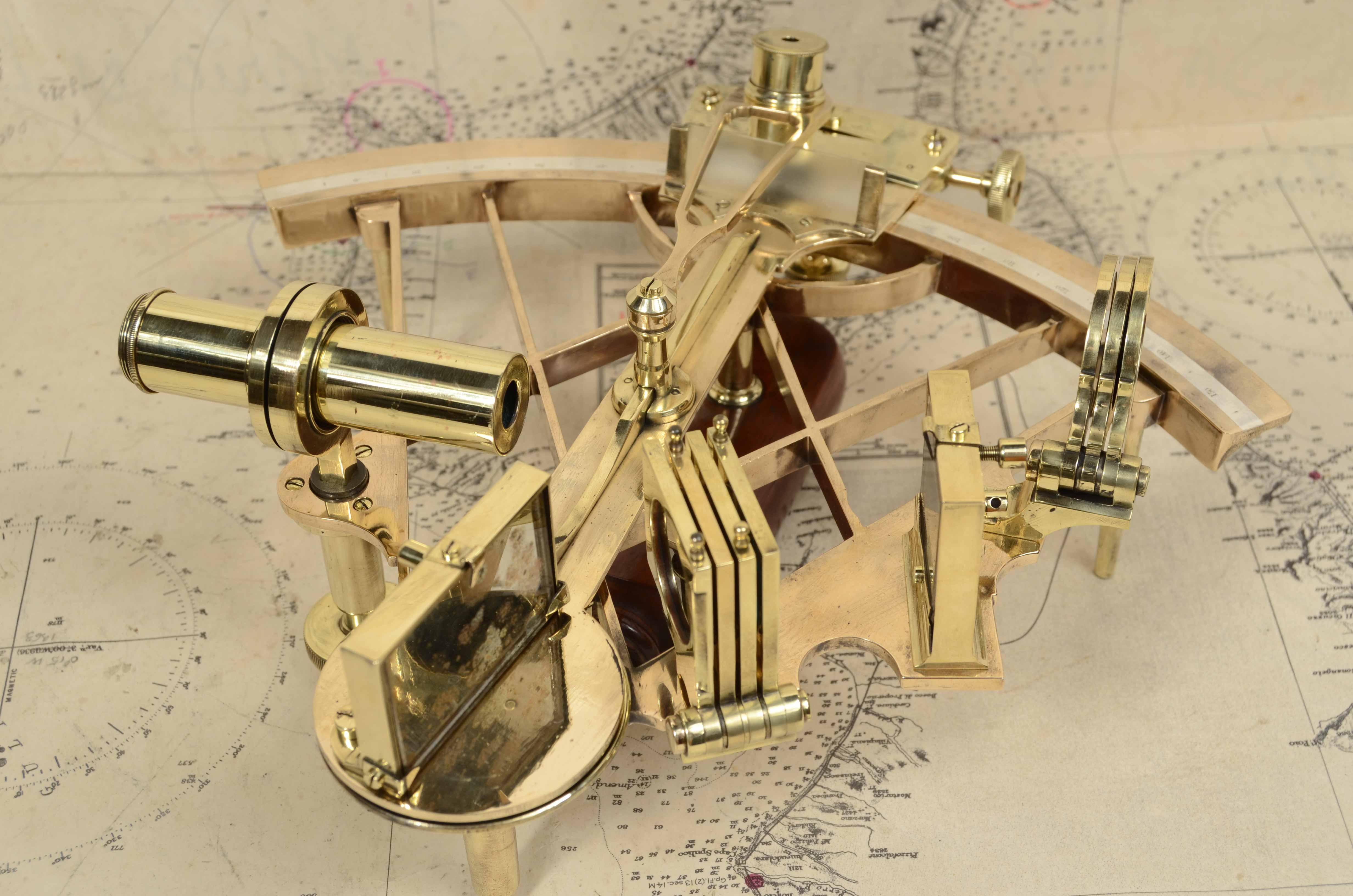 Brass sextant signed Heath & C. Crayford London from the second half of the 19th century 6