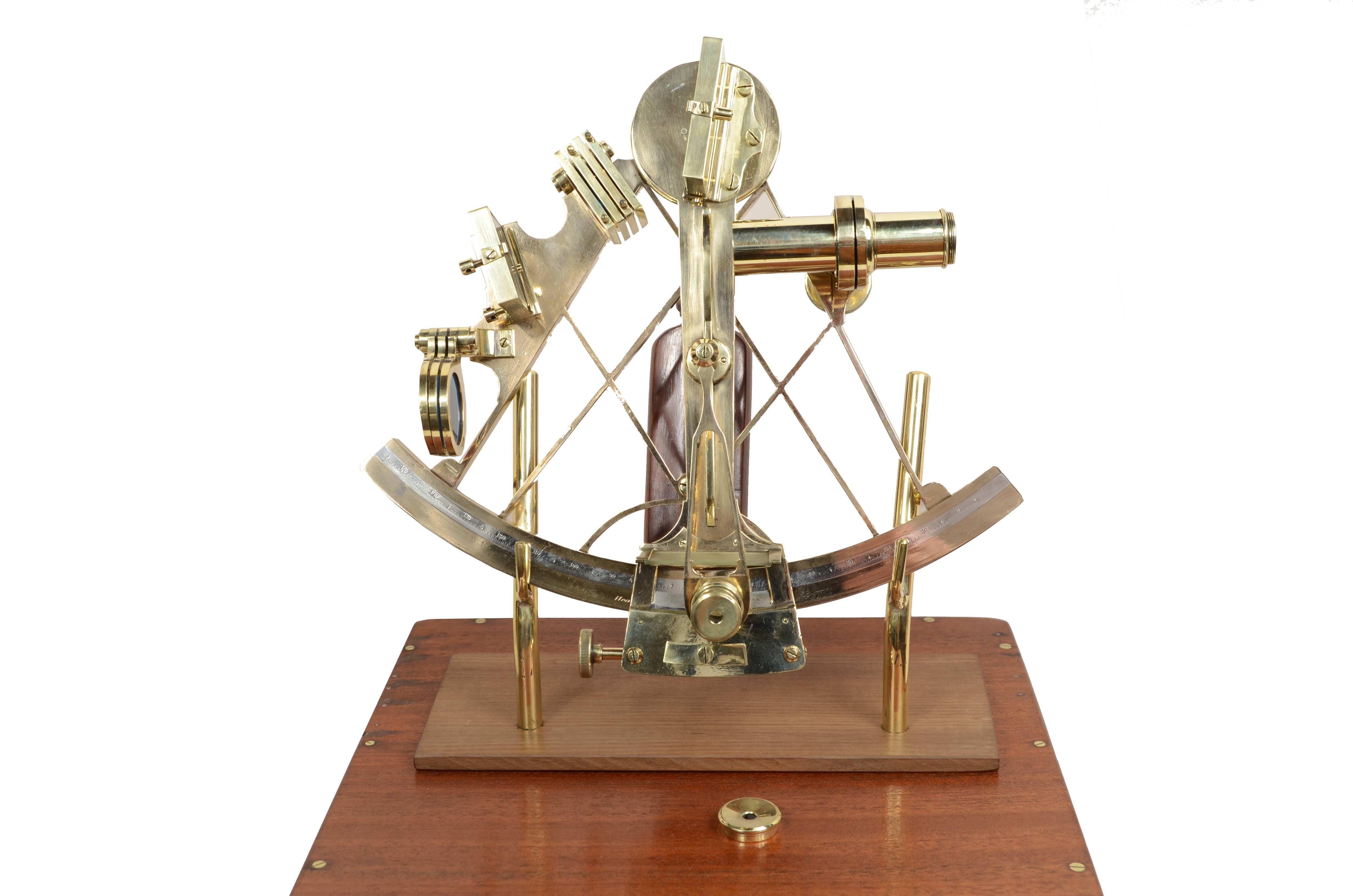 Brass sextant signed Heath & C. Crayford London from the second half of the 19th century In Good Condition In Milan, IT