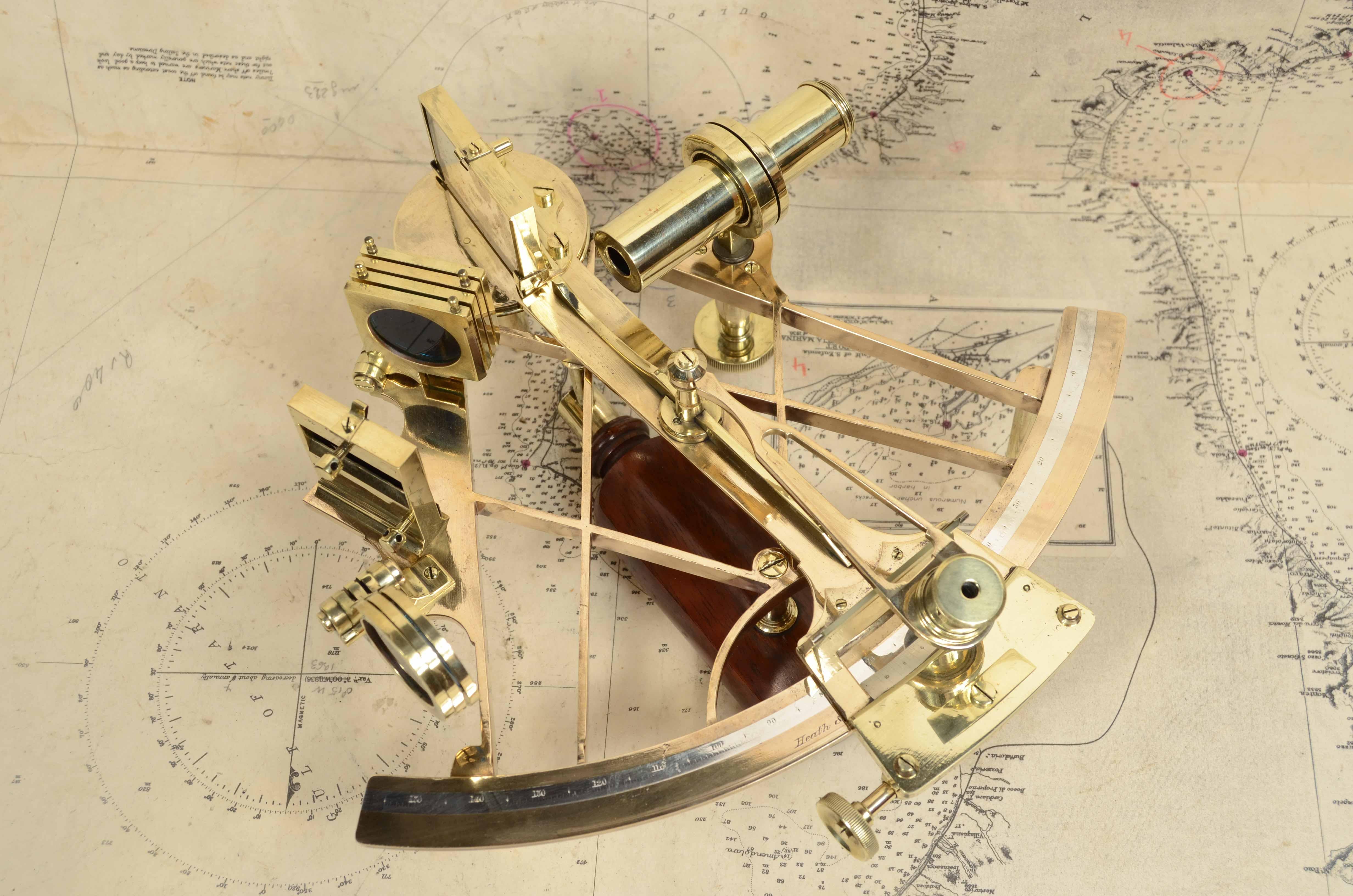 Brass sextant signed Heath & C. Crayford London from the second half of the 19th century 1
