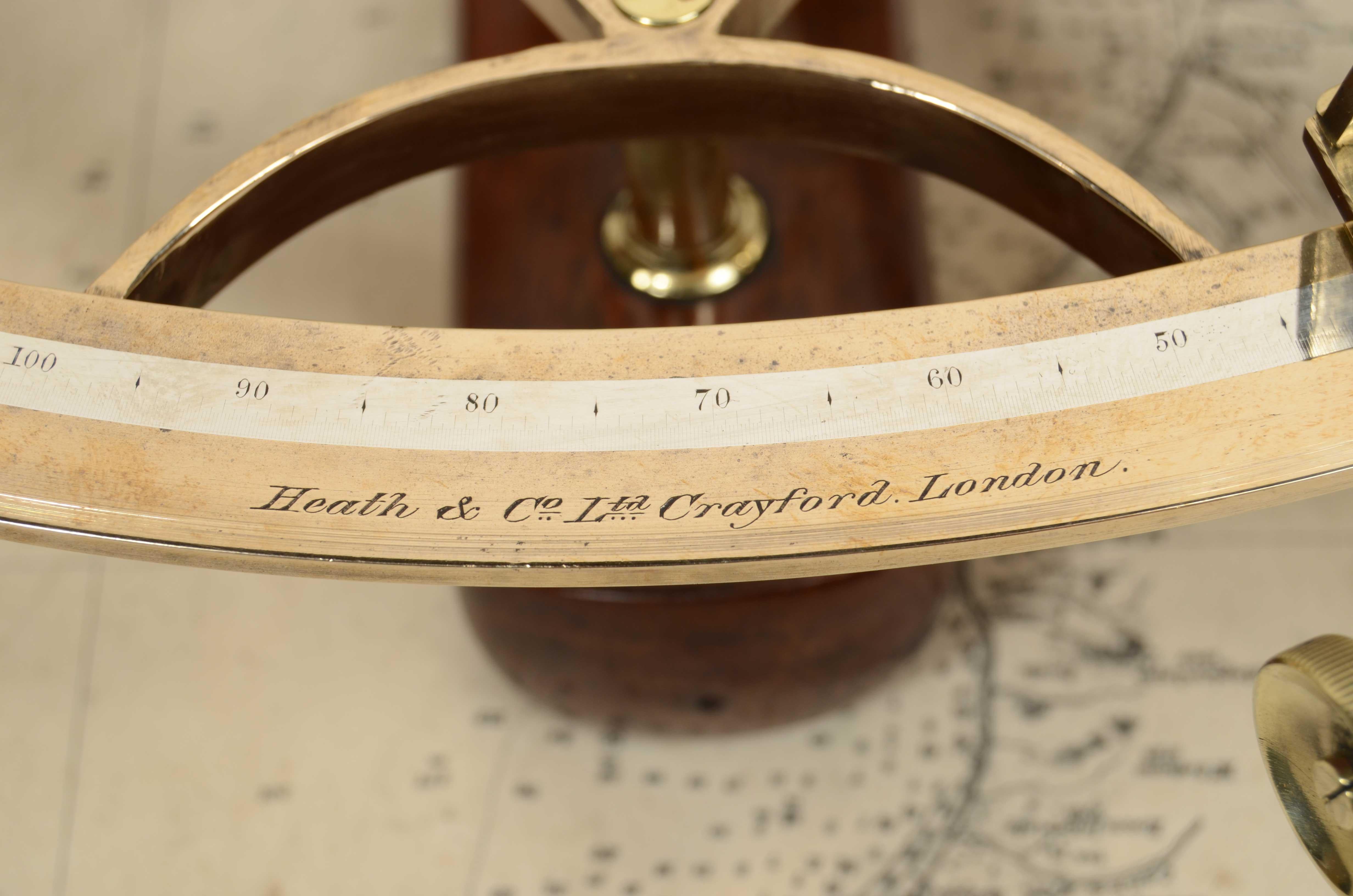 Brass sextant signed Heath & C. Crayford London from the second half of the 19th century 2