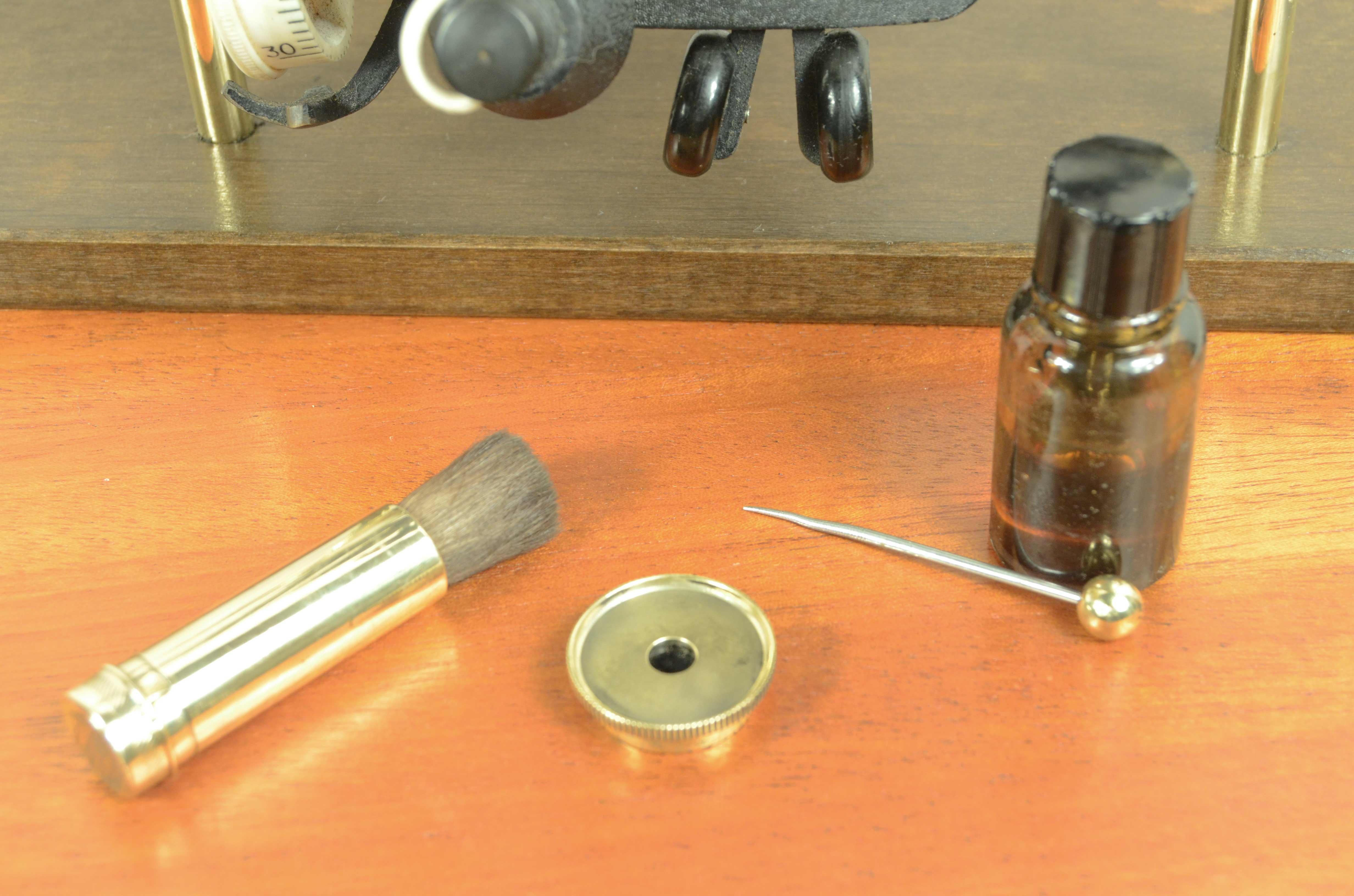 Brass sextant signed Husun Trade Mark  Serial No. 55040 from the 1930s 1