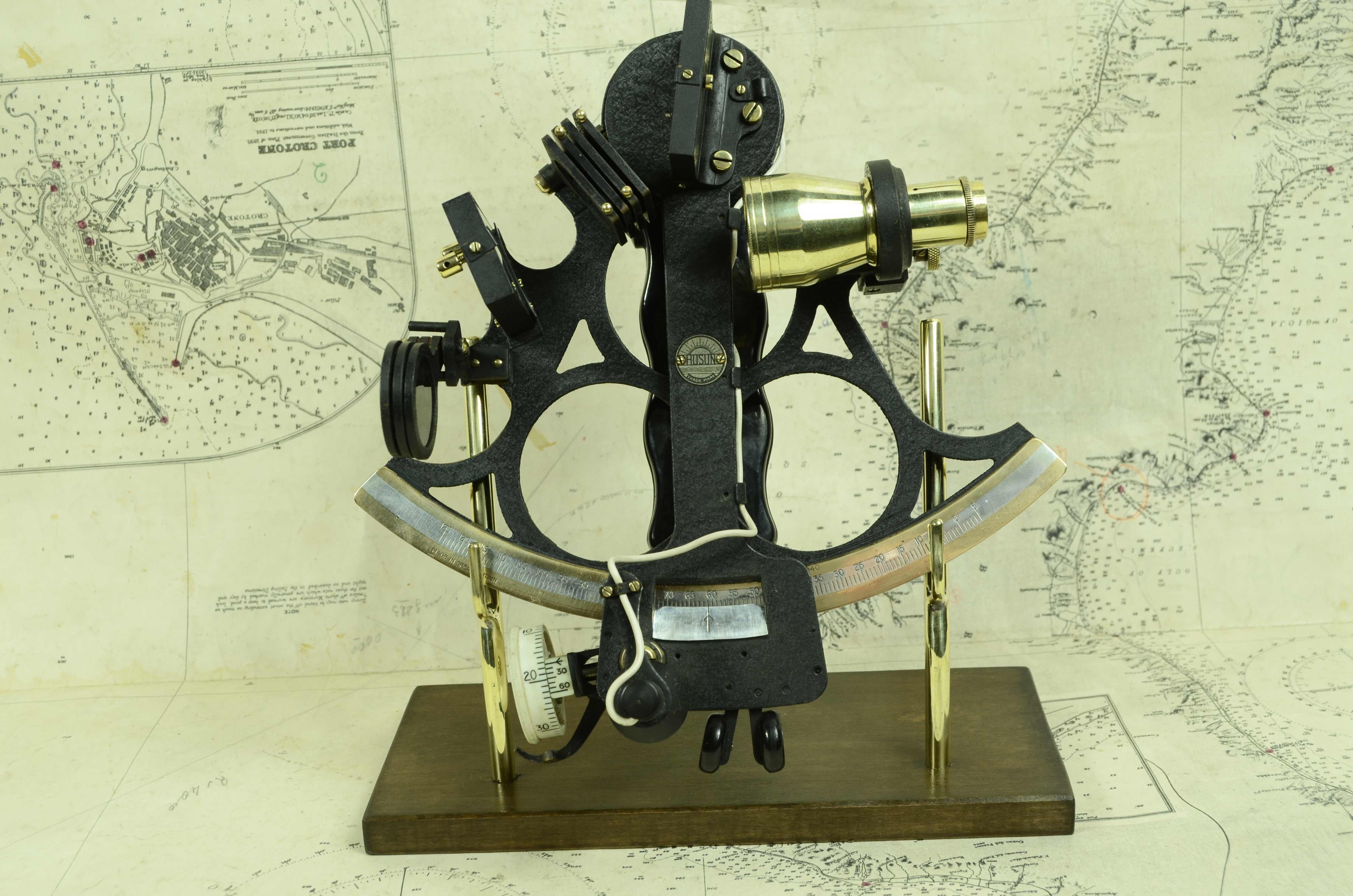 Brass sextant signed Husun Trade Mark  Serial No. 55040 from the 1930s 2