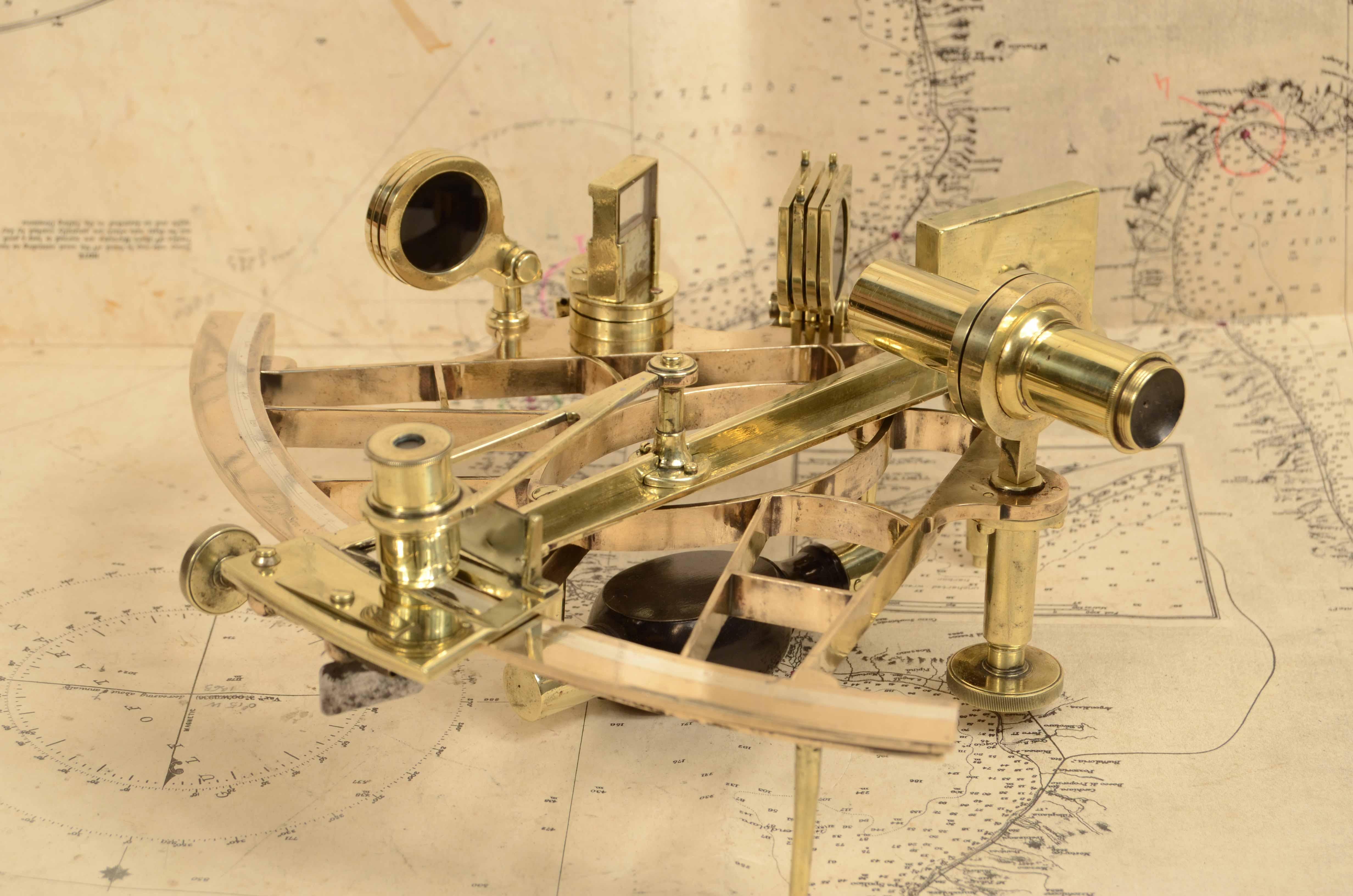 Brass sextant signed Imray & Son 89 & 102 Minories London mid-19th century For Sale 9