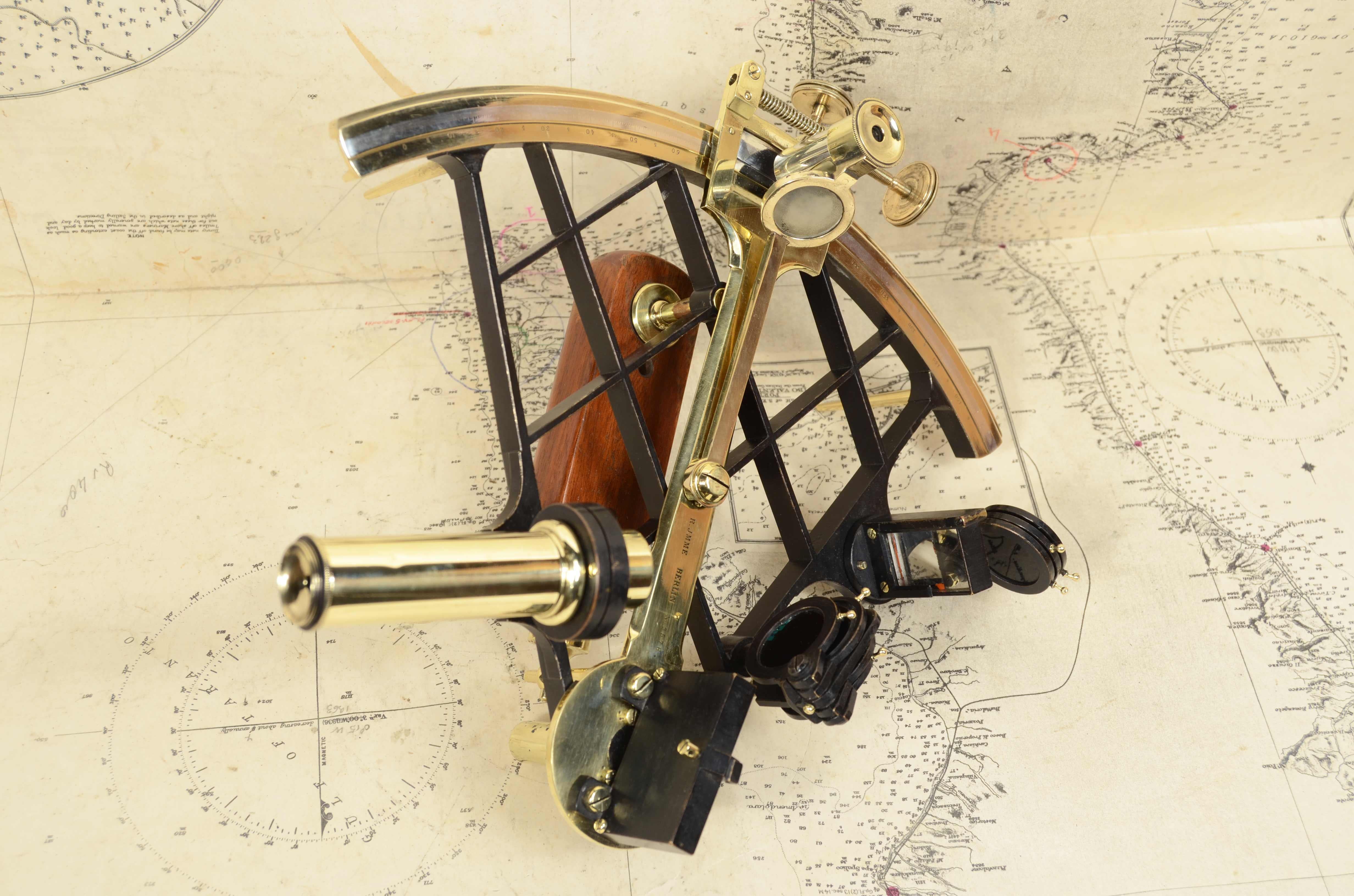 Sextant in  brass signed R. Jmme Berlin no. 2578 second  mid 19th Century 13