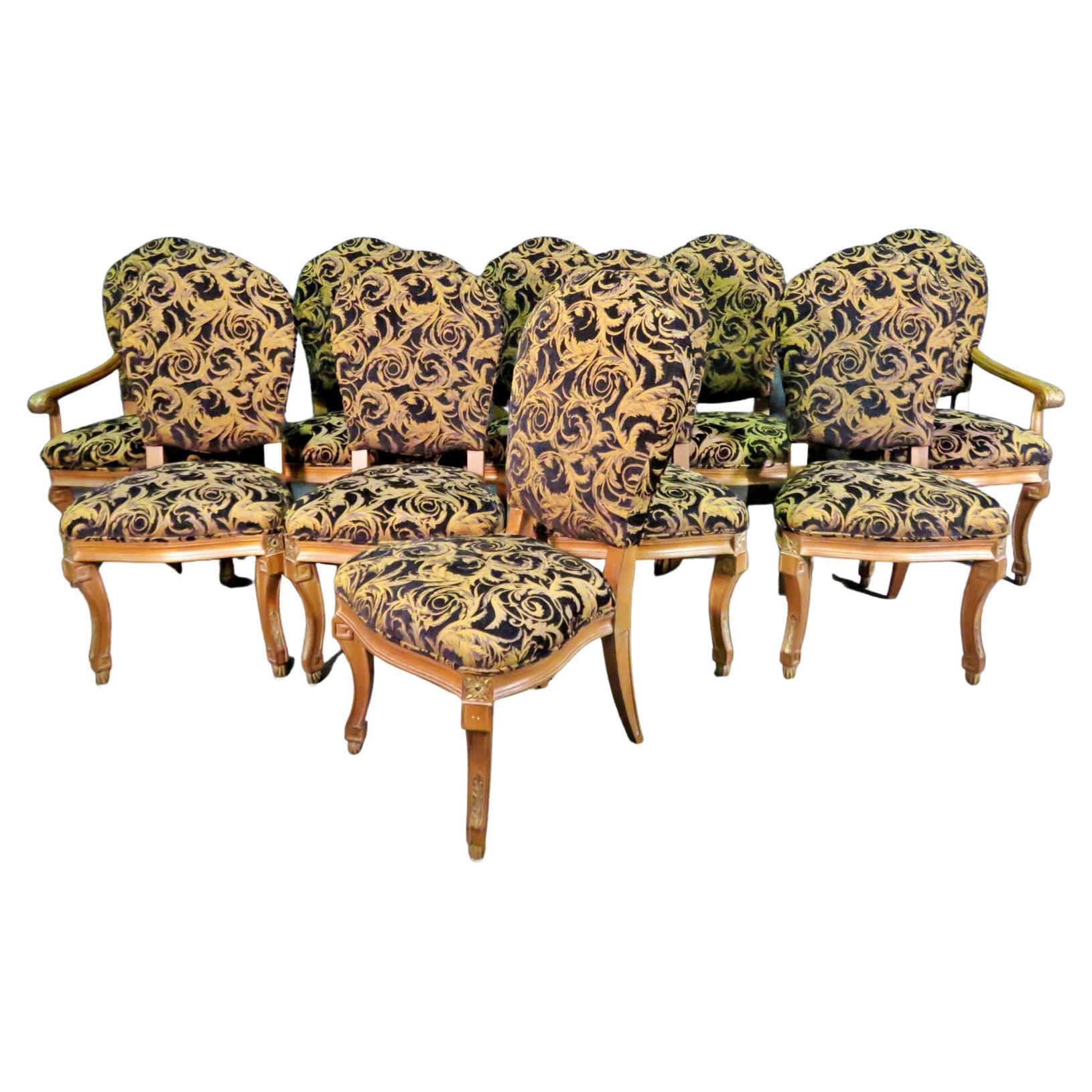 Ensemble de 10 chaises de salle à manger Louis XV sculptées Circa 1990 en vente