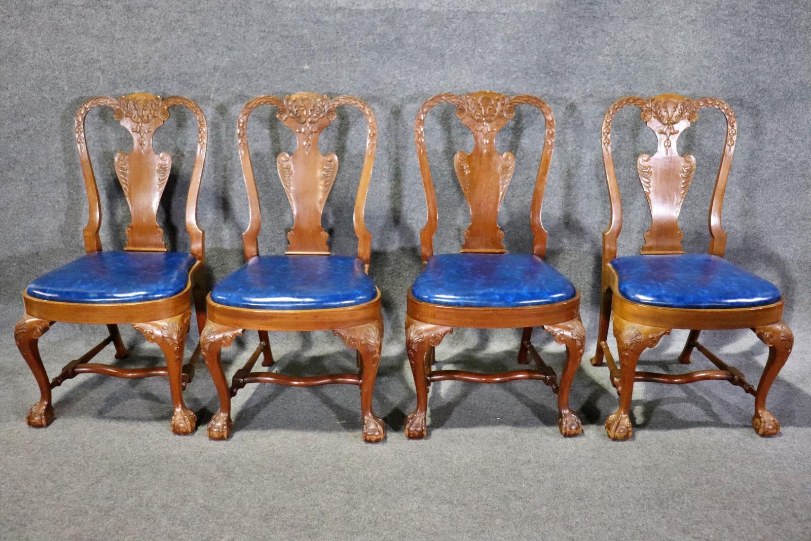 Set 10 Custom-Made Solid Walnut Georgian Carved Dining Chairs Manner of Gillows  For Sale 6
