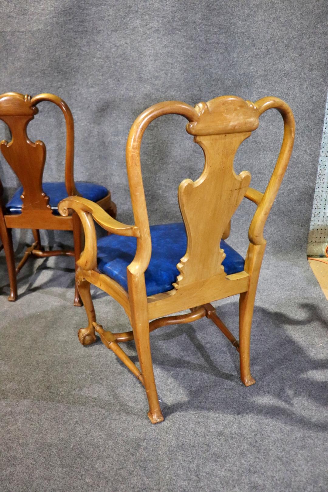 English Set 10 Custom-Made Solid Walnut Georgian Carved Dining Chairs Manner of Gillows  For Sale