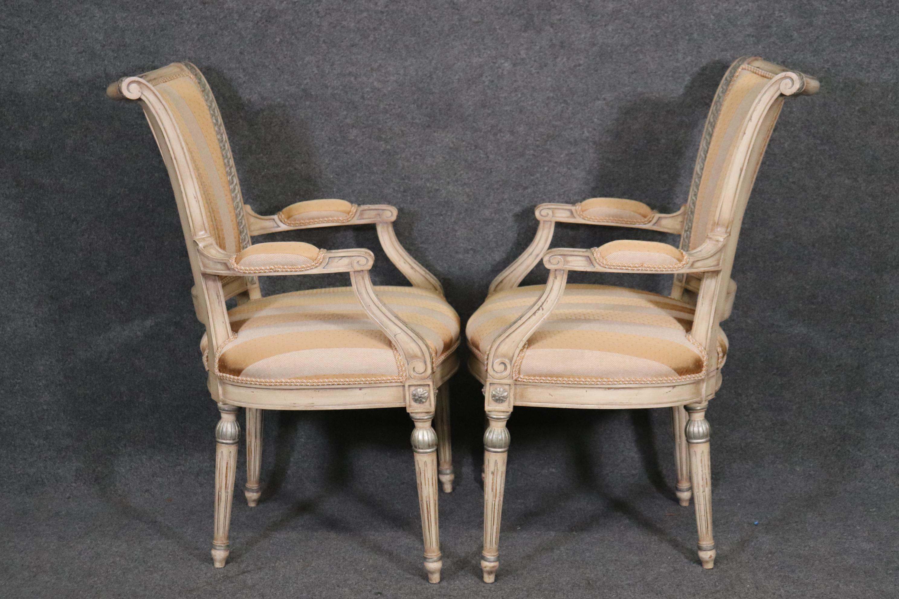 Set 10 French Louis XVI Painted Decorated Silver Leafed Karges Dining Chairs In Good Condition In Swedesboro, NJ