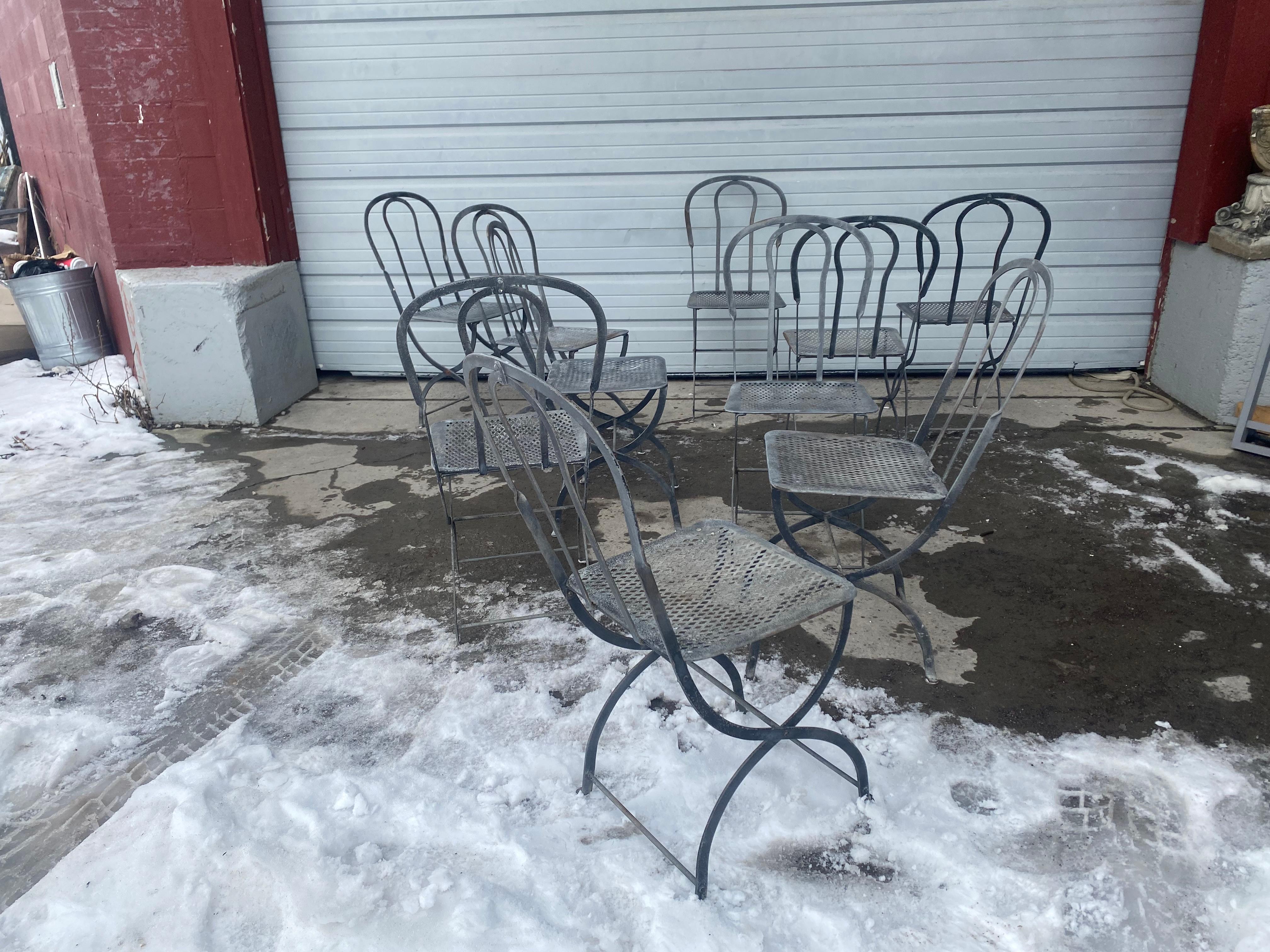 Set 10 Iron / Metal French Bistro Cafe Chairs.. Classic Design.. In Good Condition For Sale In Buffalo, NY
