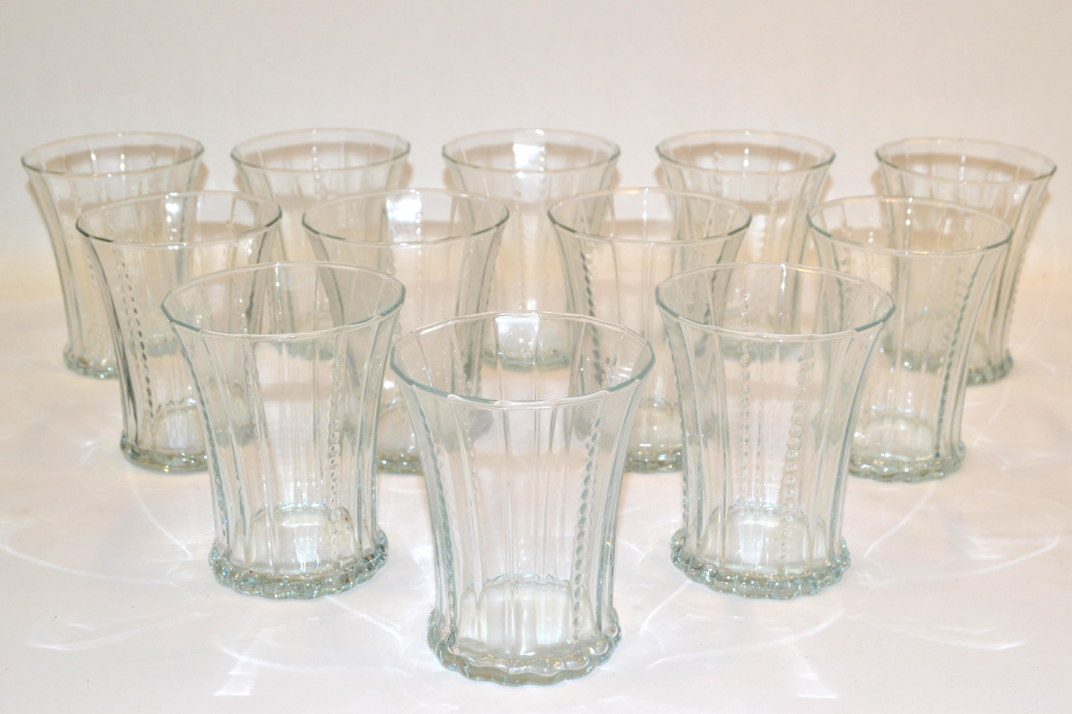 Set 12 Blown Bubble Glass Mid-Century Modern Drinking Glasses Glassware, Italy In Good Condition For Sale In Miami, FL