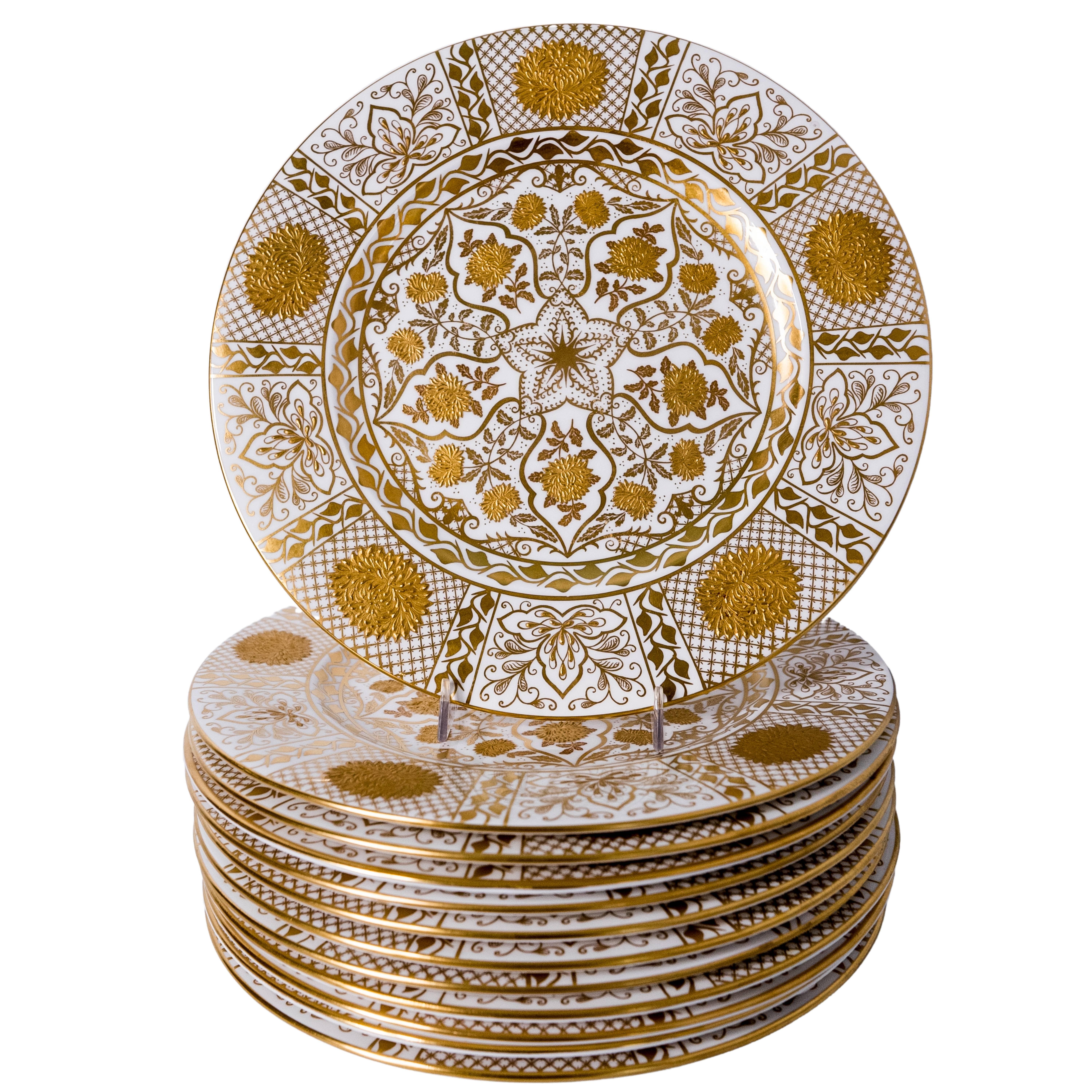 Set 12 Heavy Gilt Encrusted Chargers or Presentation Plates, Thomas Goode London 1