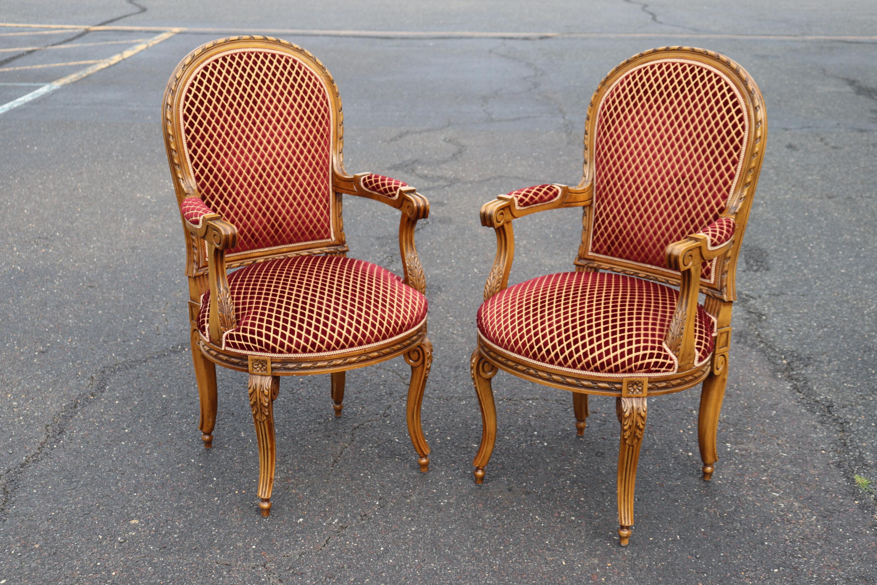 Set 12 Italian Caned Back Carved French Louis XVI Style Walnut Dining Chairs In Good Condition In Swedesboro, NJ