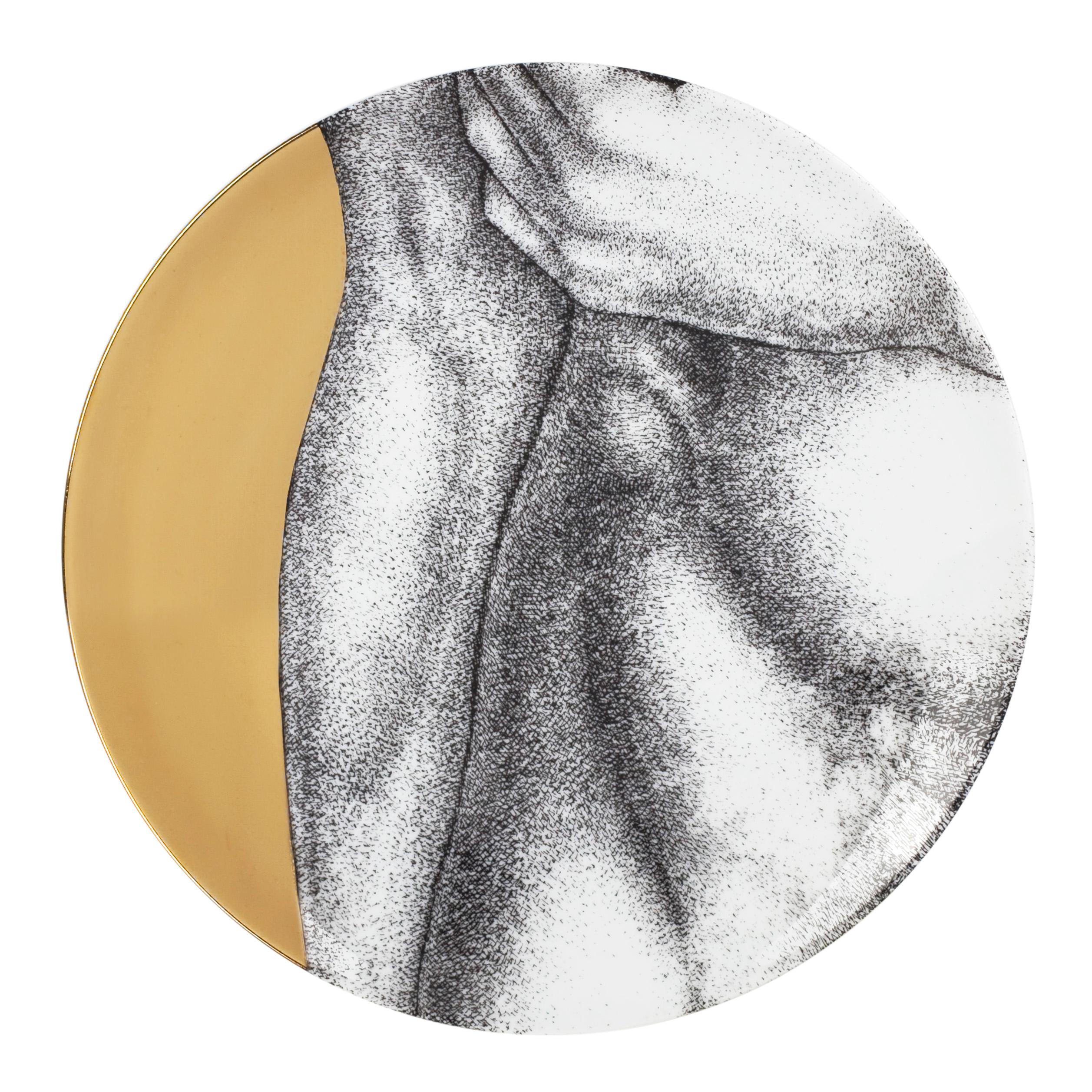 Set 12 Porcelain Plates Adamo Black/White/Gold In New Condition For Sale In MILANO, IT