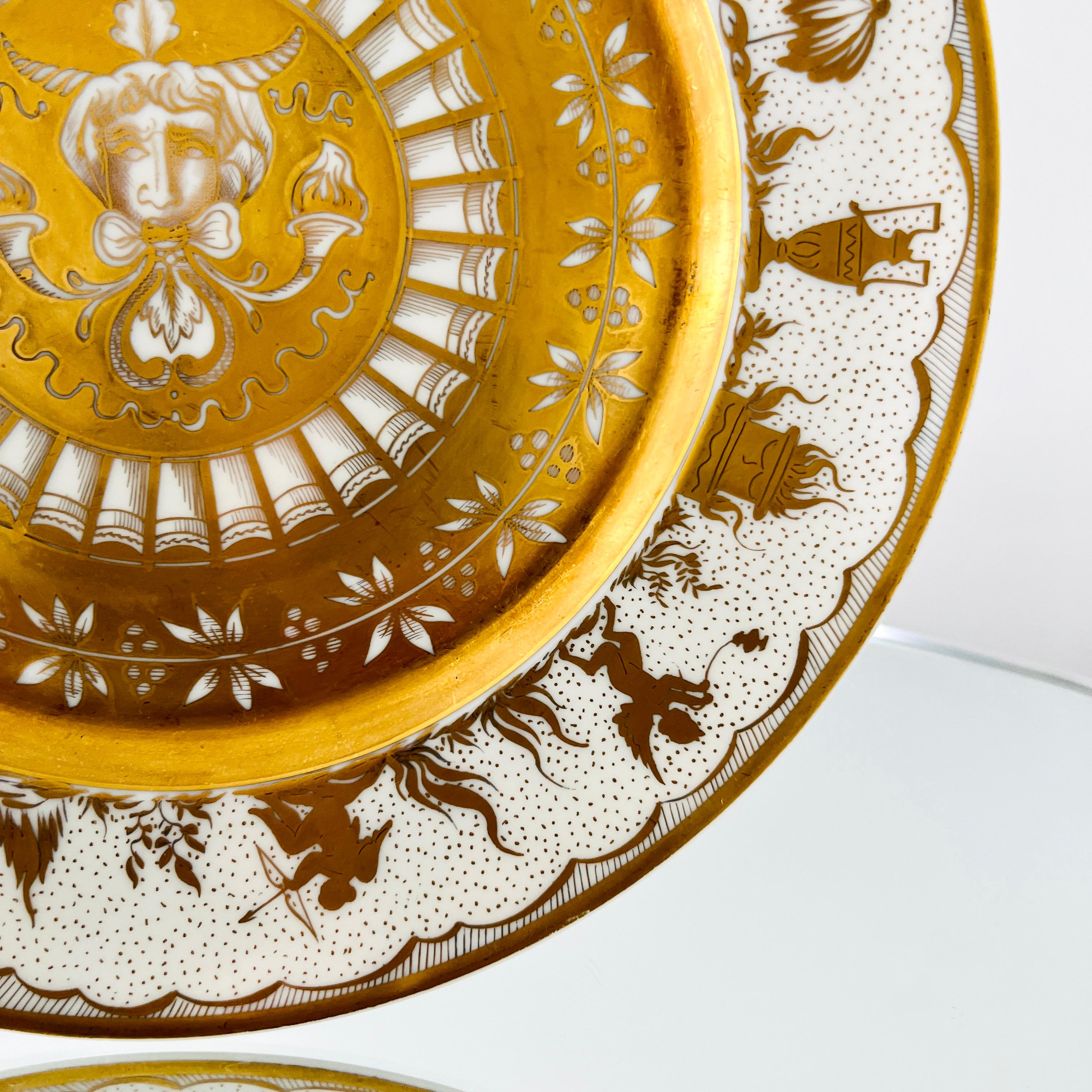 Fait main Lot de 14 assiettes en porcelaine Le Tallec peintes à la main avec motifs de mythologie grecque en or