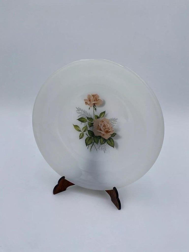 Plat de service ovale Arcopal en verre opalin blanc décor rose rose di – Hello Broc