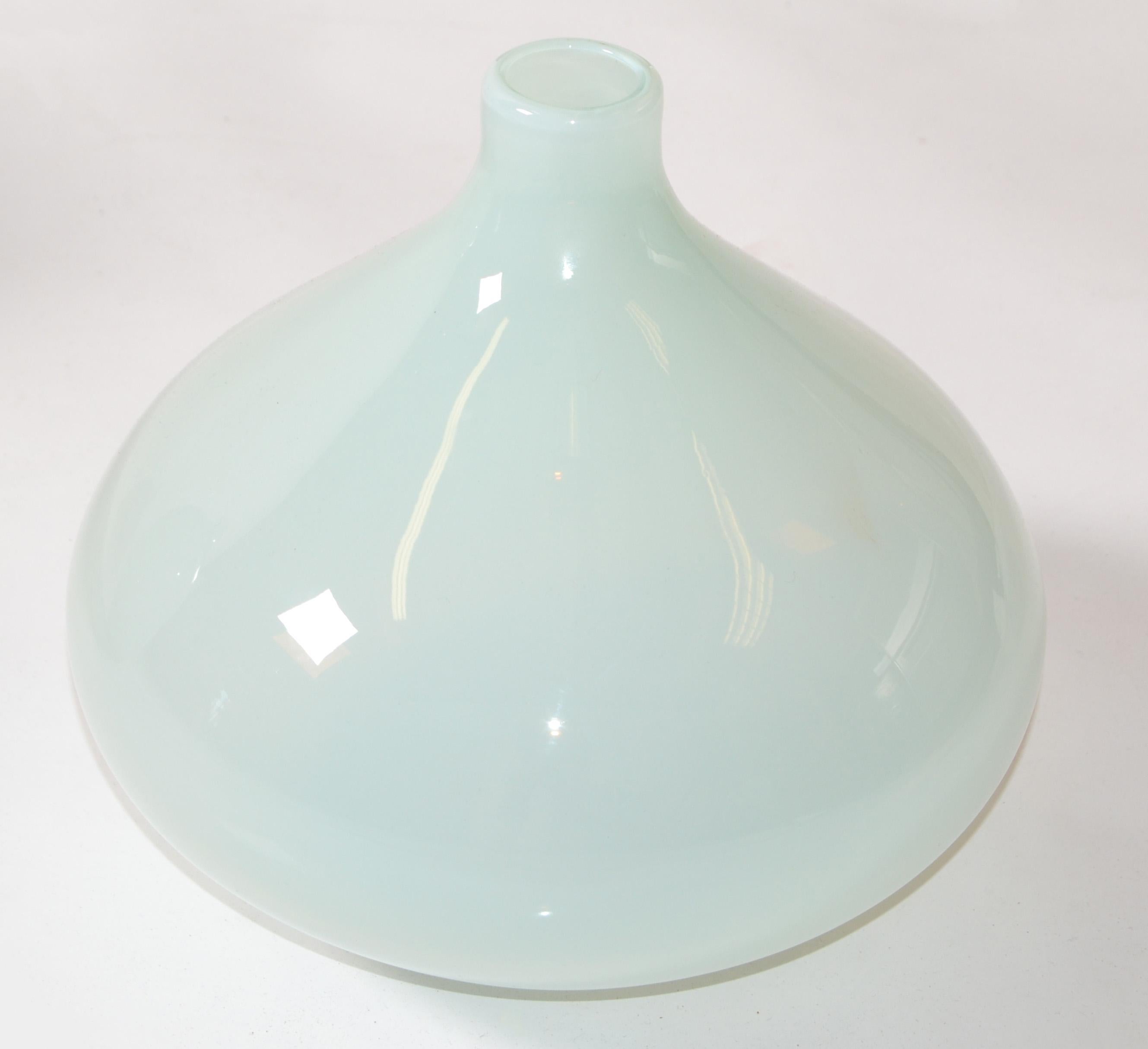 Set 2 Blenko Stil Modernes mundgeblasenes Kunstglasgefäß, Vase, Mid-Century Modern  (Handgefertigt) im Angebot