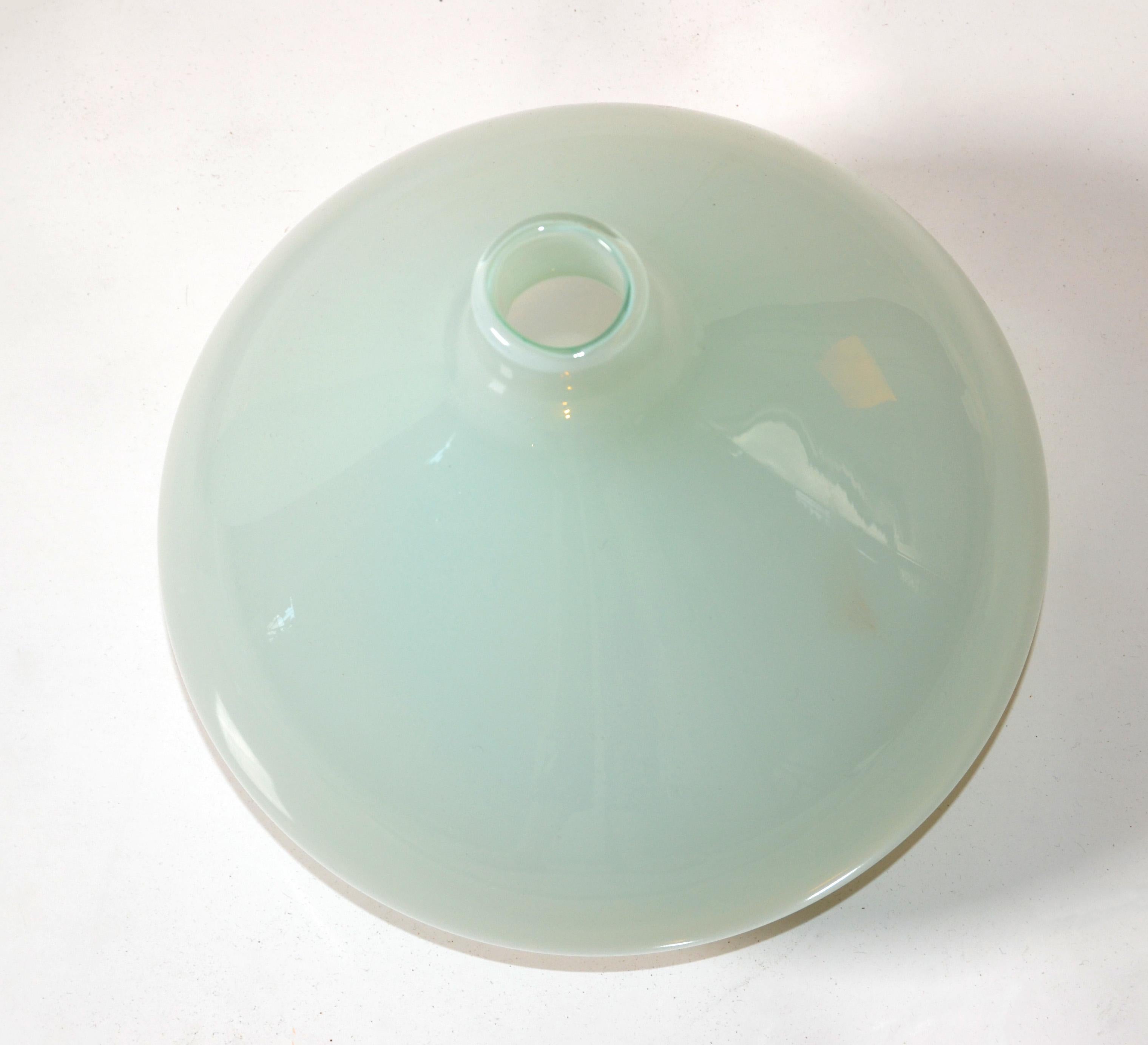 Set 2 Blenko Style Mid-Century Modern Hand Made Blown Art Glass Vessel, Vase  In Good Condition For Sale In Miami, FL
