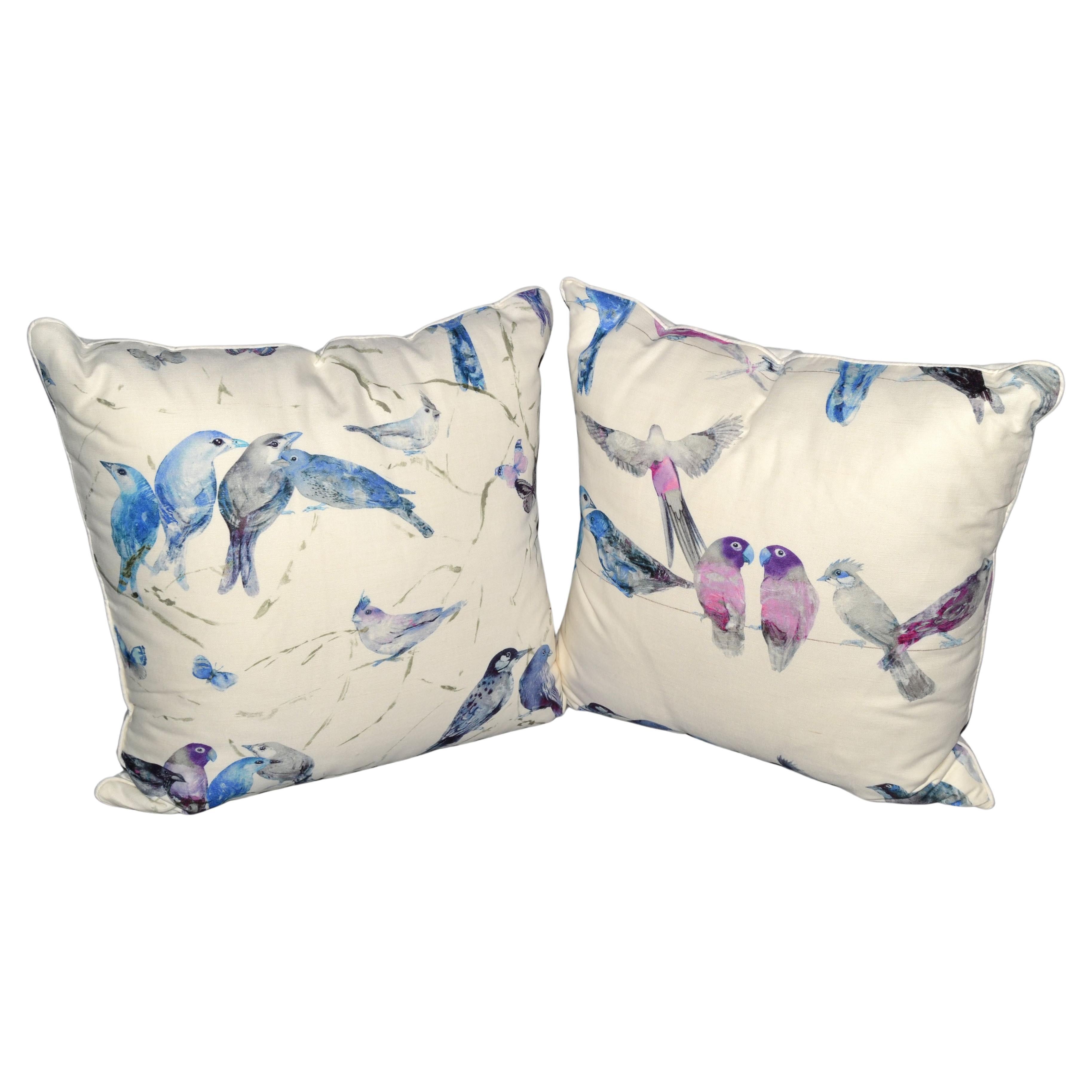 Set di 2 cuscini in tessuto di lino con uccelli blu e lilla riempiti di piuma d'oca Mid-Century Modern