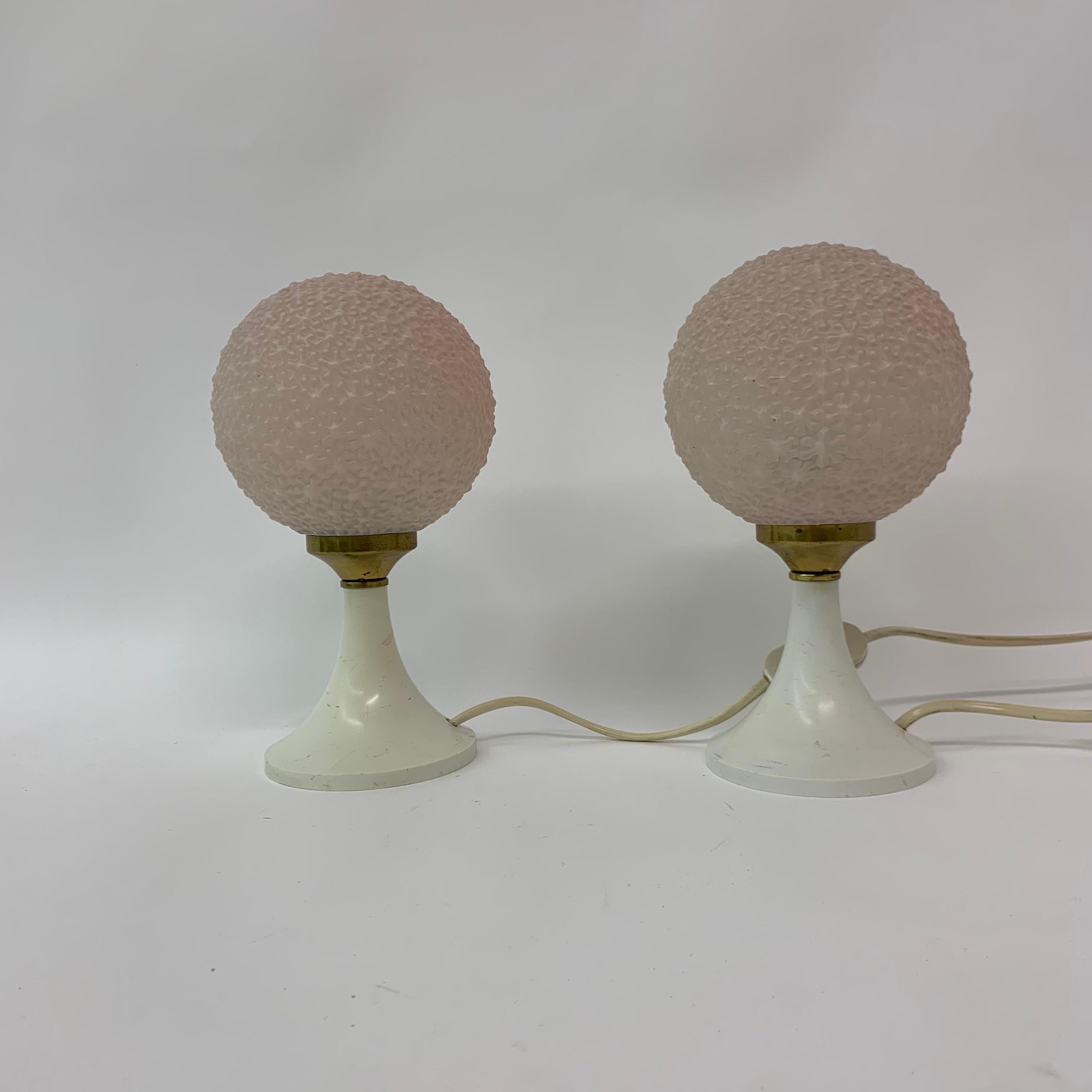 Set 2 Bubble Table Lamps Space Age Pink, 1970s In Fair Condition In Delft, NL