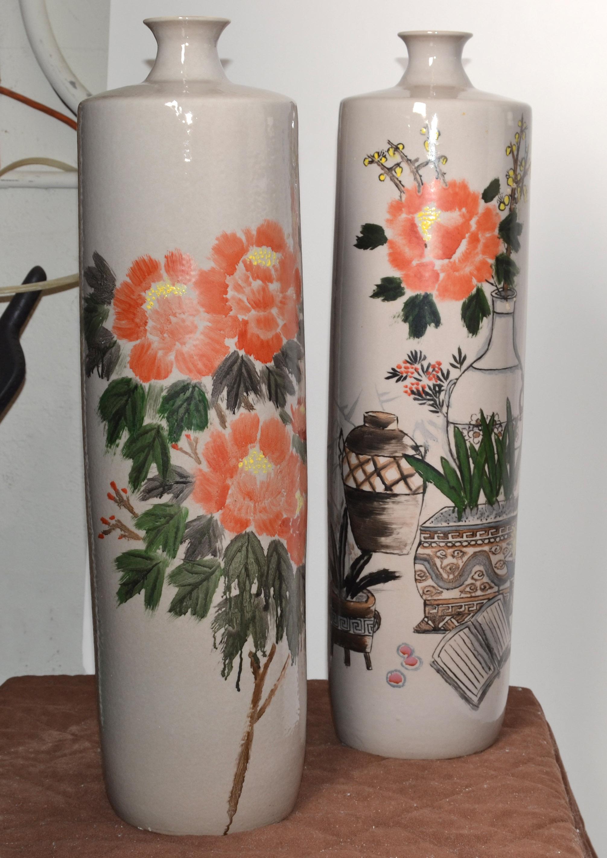 Set 2 Chinoiserie Gray Orange Green Hand-Painted Japanese Decor Floor Vases 1979 For Sale 3