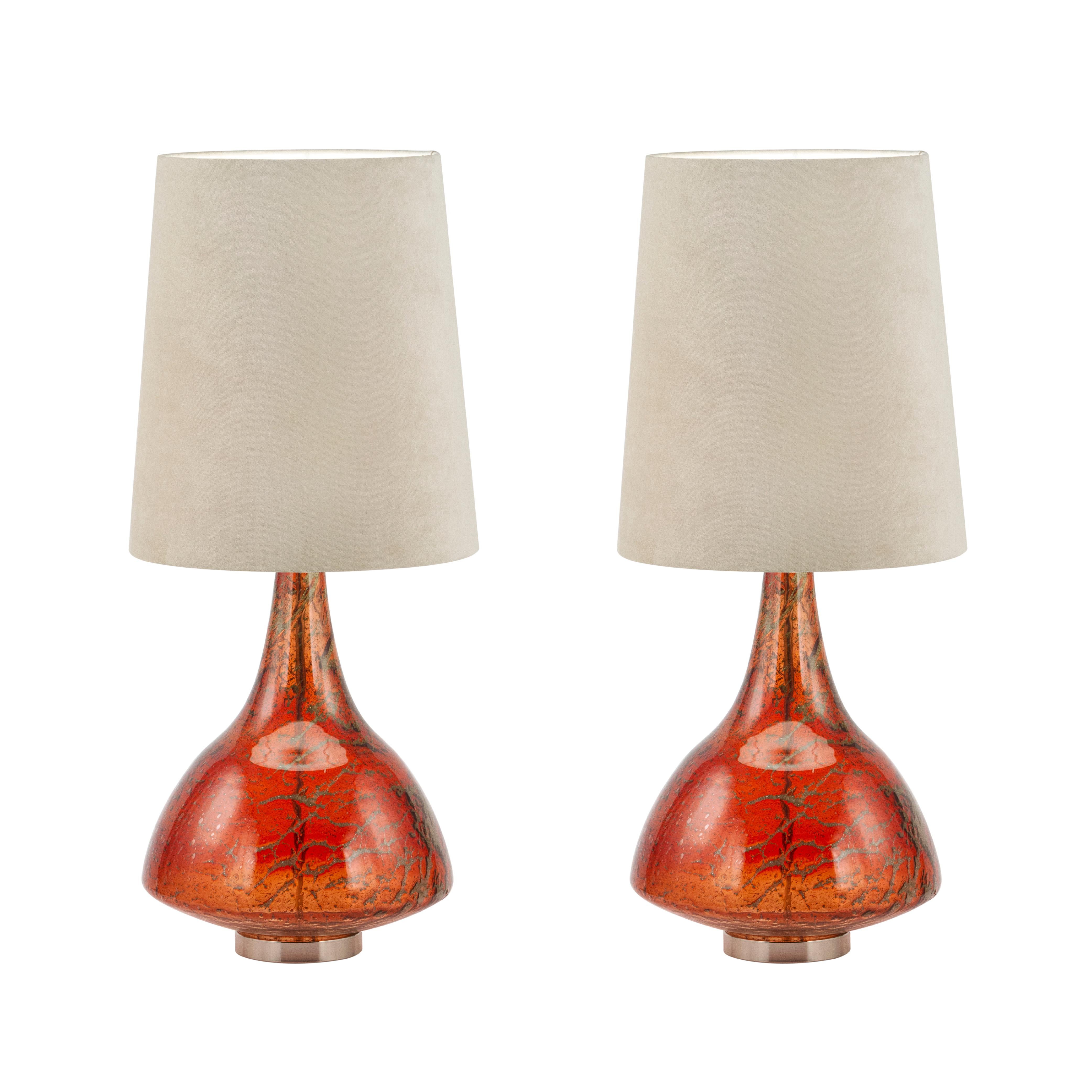 Set/2 lampes de table Modernity, base en verre, abat-jour en satin, fait à la main par Greenapple en vente