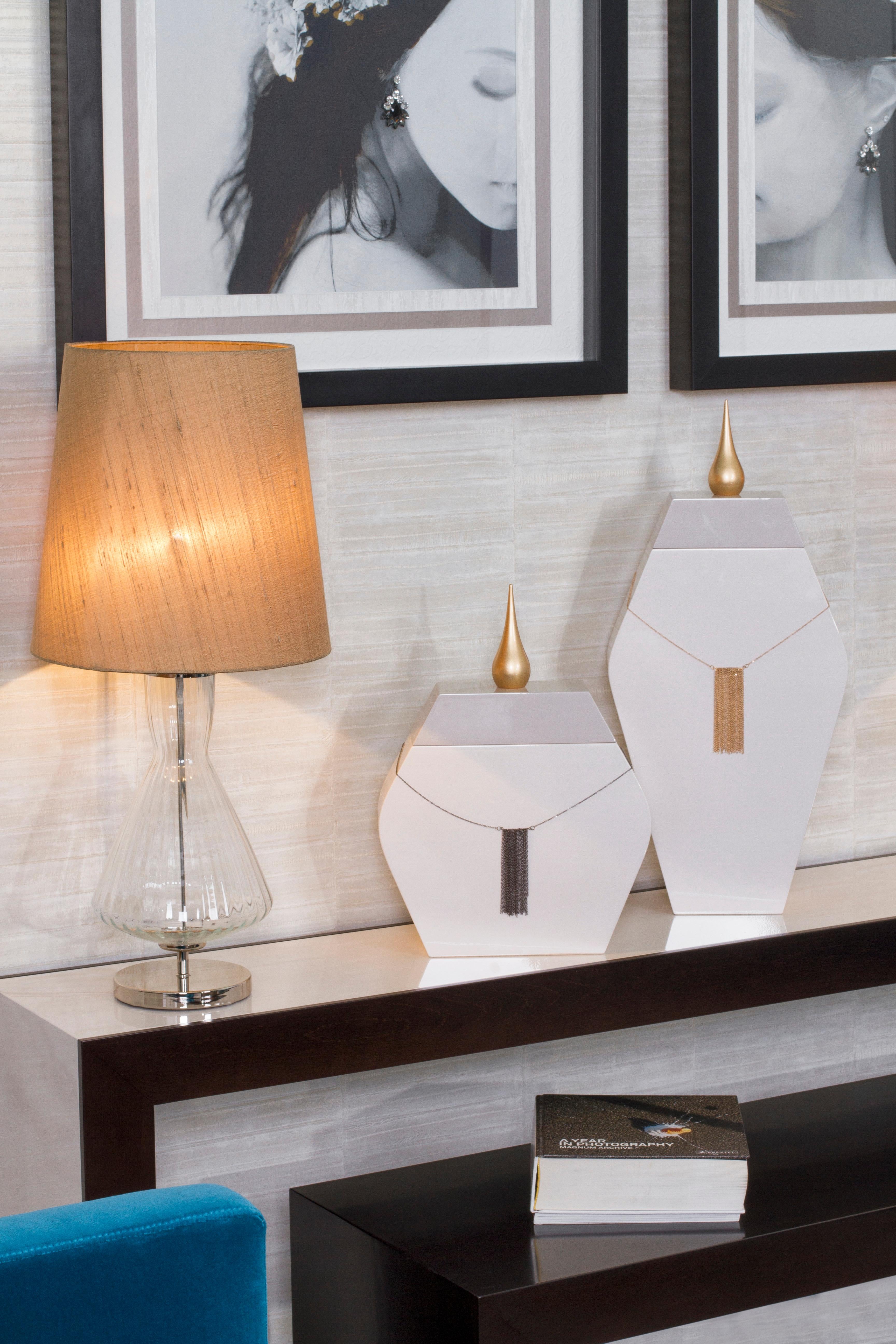Fait main Set/2 lampes de table Modernity, base en verre, abat-jour en soie, fait à la main par Greenapple en vente