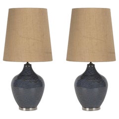 Set/2 Moderne Tischlampen, Glasfuß, Lampenschirm aus Seide, handgefertigt von Greenapple