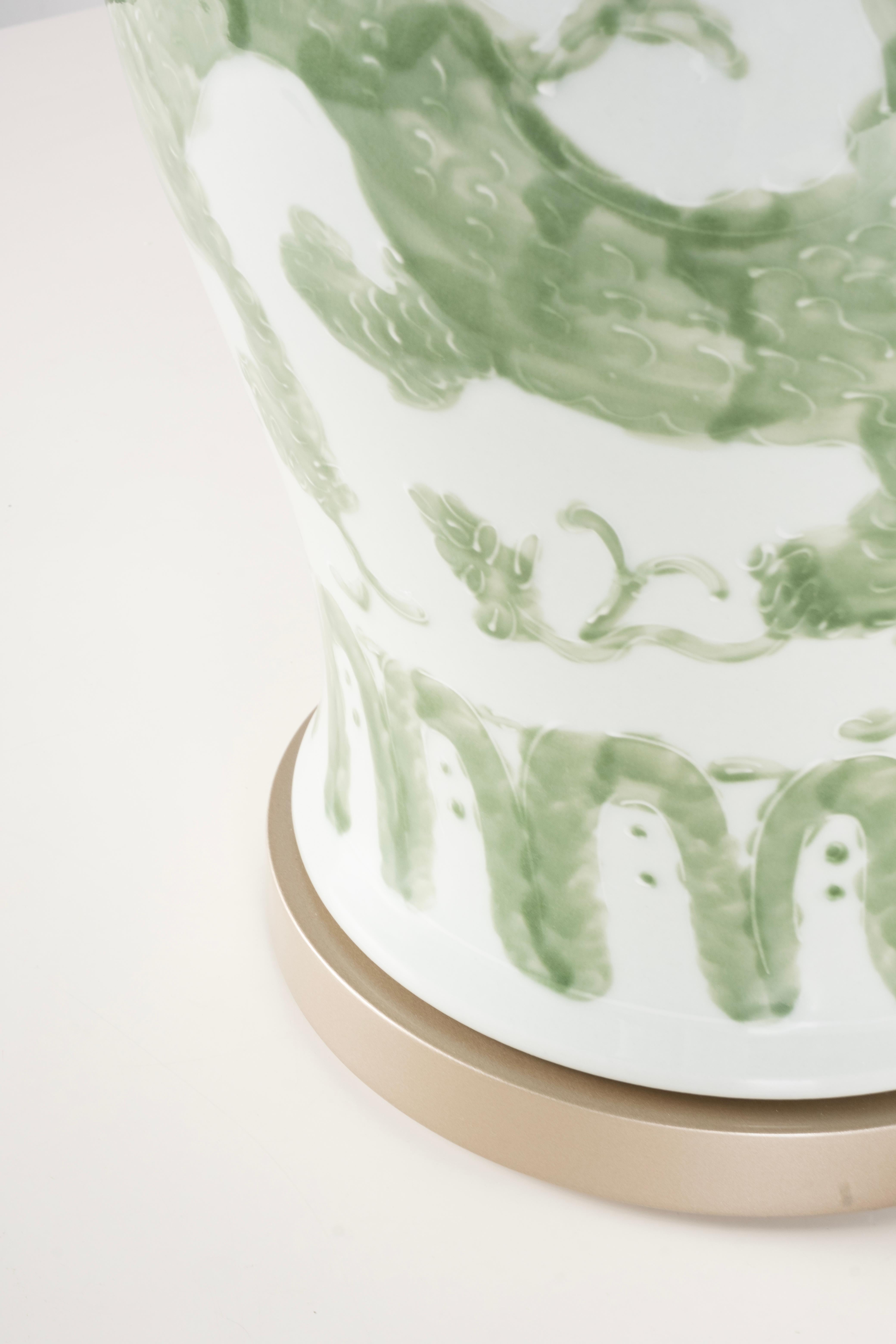 Set/2 lampes de table Modernity, socle en porcelaine, abat-jour en satin, fait main Greenapple en vente 2