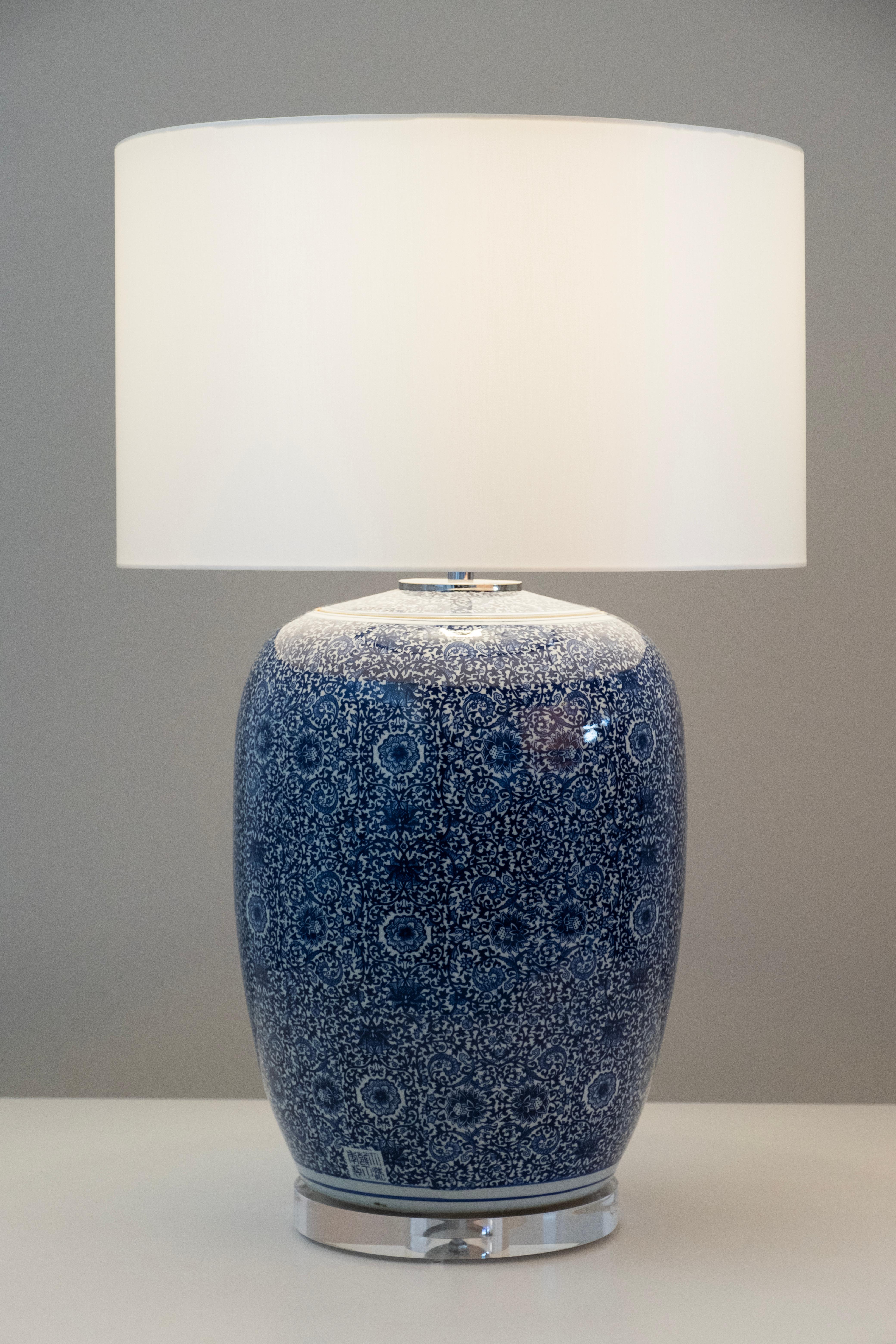 Set/2 Modern Table Lamps, Porcelain Base, Satin Lampshade, Handmade Greenapple In New Condition For Sale In Lisboa, PT