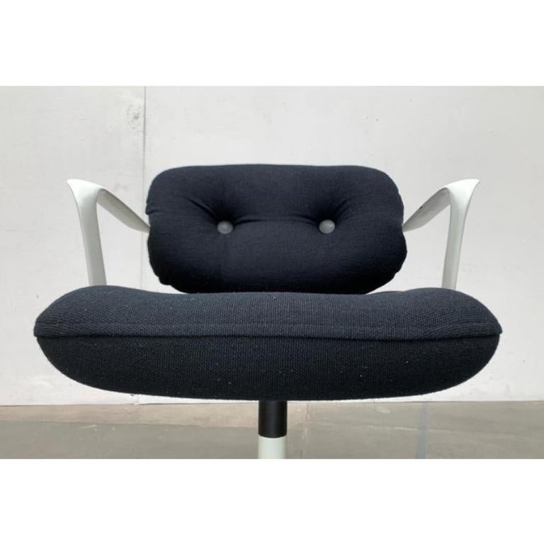 20ième siècle Ensemble de 2 chaises Space A Model 2038 par Bruce Hannah & Andrew Morrison, 1970 en vente