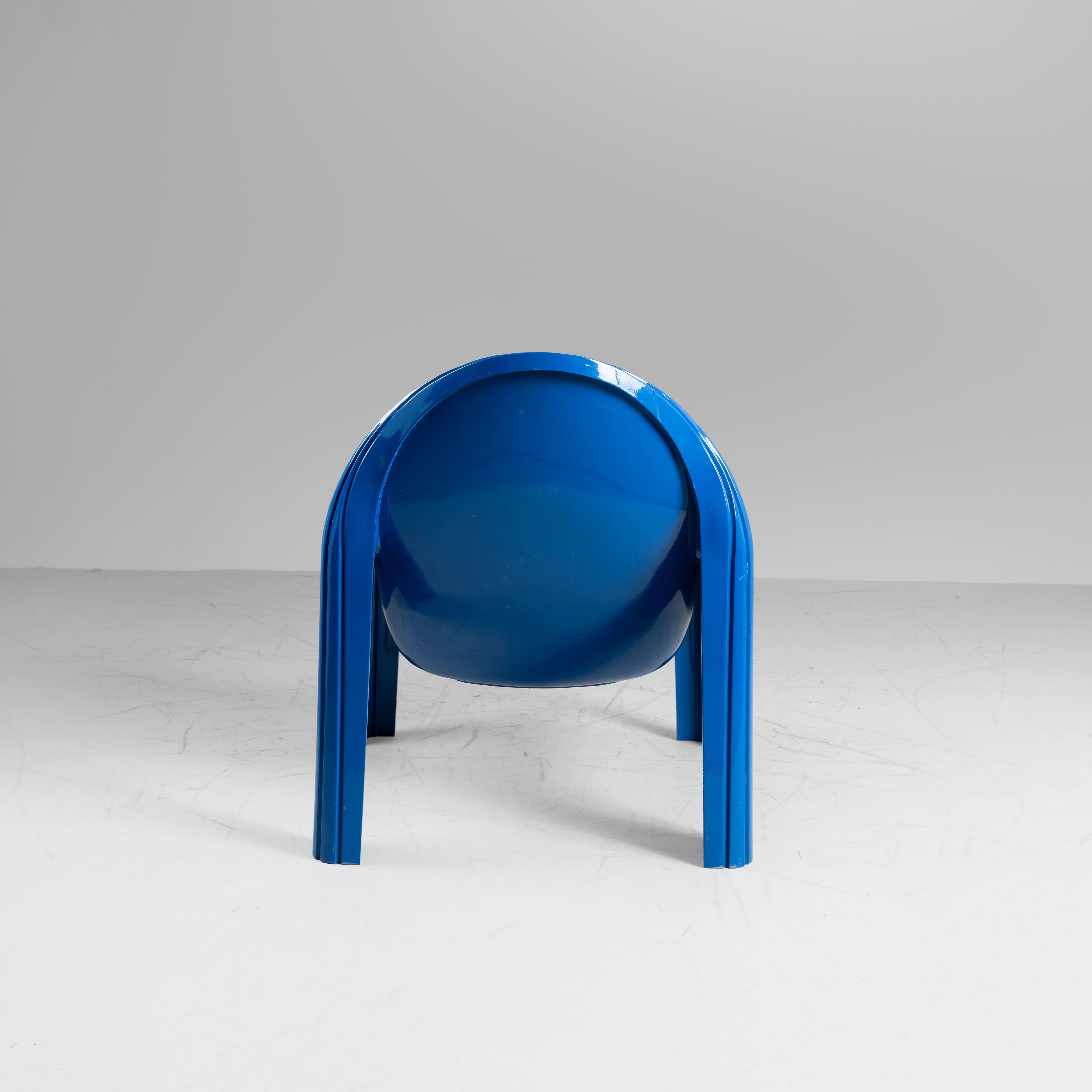Plastica Set 2 poltrone 4794 blu, Gae Aulenti, Kartell in vendita
