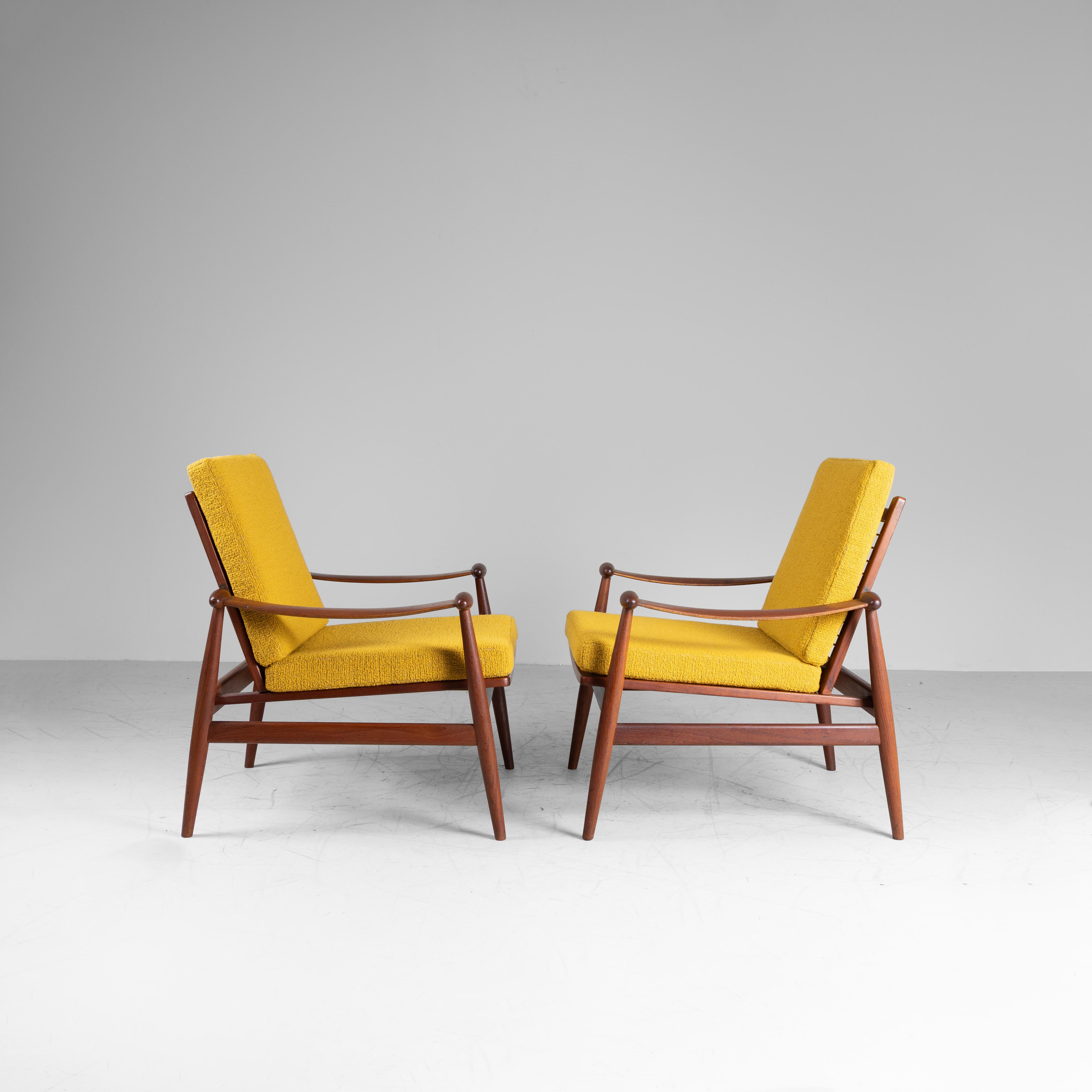 FD133 2-Stuhl-Set, Finn Juhl (Skandinavische Moderne) im Angebot