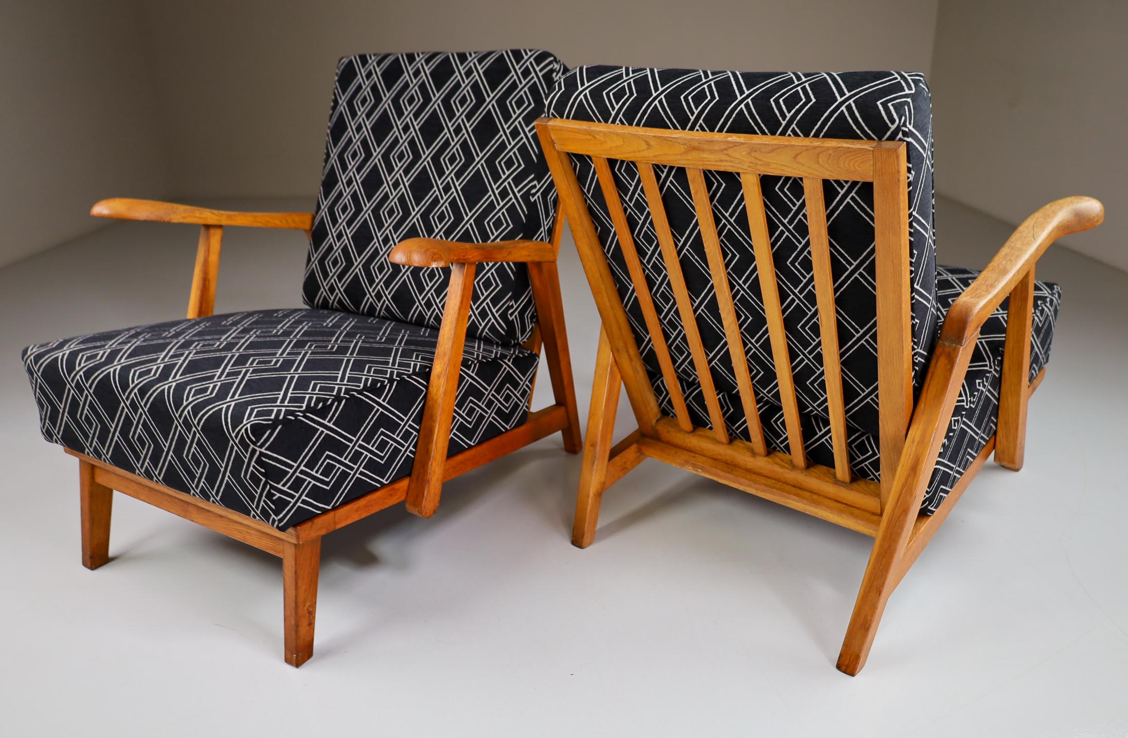 20th Century Set/2 Sculptural Armchairs in Oak and Reupholstered Fabric, France, 1950s For Sale