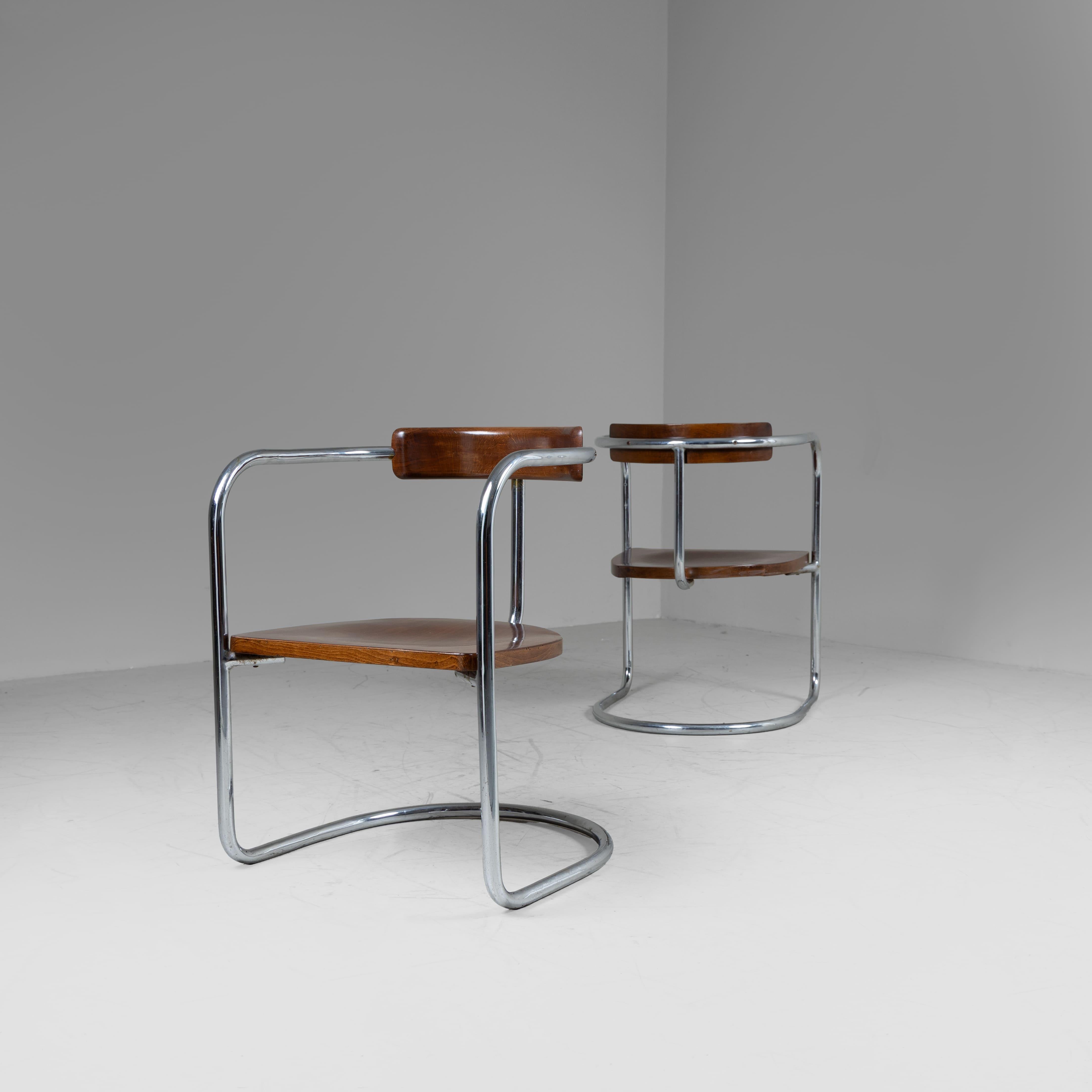 Set 2 sedie e tavolino in stile razionalista, Produzione Cova, 1935 (Moderne) im Angebot