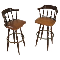 Lot de 2 tabourets de bar « Pizzetti Roma » en bois, fabriqués en Italie en 1970, style Mid-Century Modern