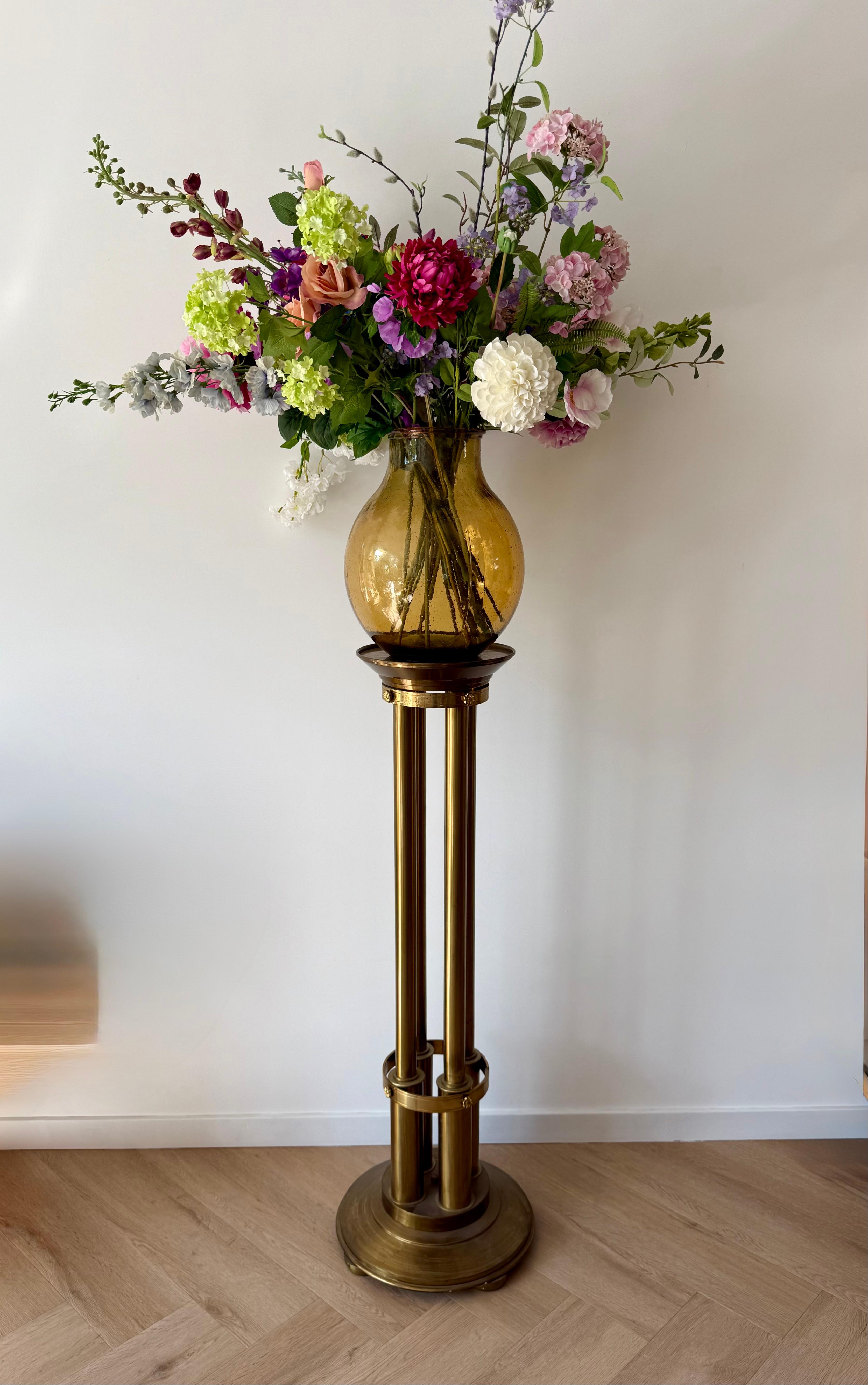 Set 2, auffallendes Paar Top Qualität gemacht Messing Sockel Blume, Pflanze oder Ständer im Zustand „Gut“ im Angebot in Lisse, NL