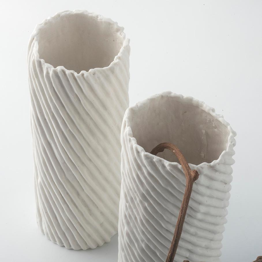 Italian SET #2 VASI IN PORCELLANA PAPERCLAY texture bianca a spirale in rilievo in vendita